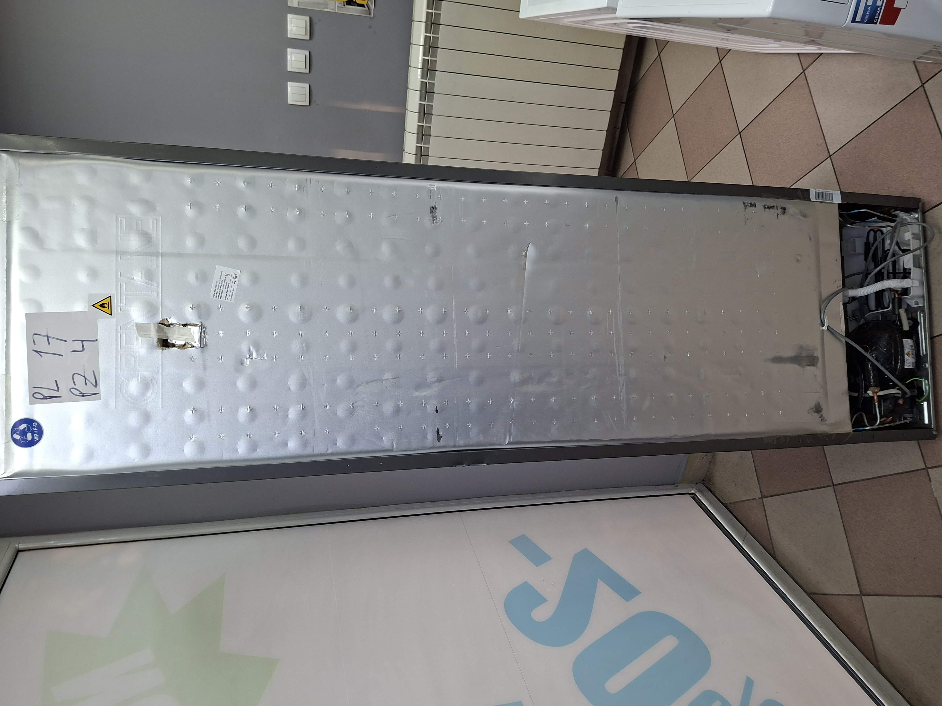 Frižider Hotpoint HPK 25403 XBR6E , 203 cm.