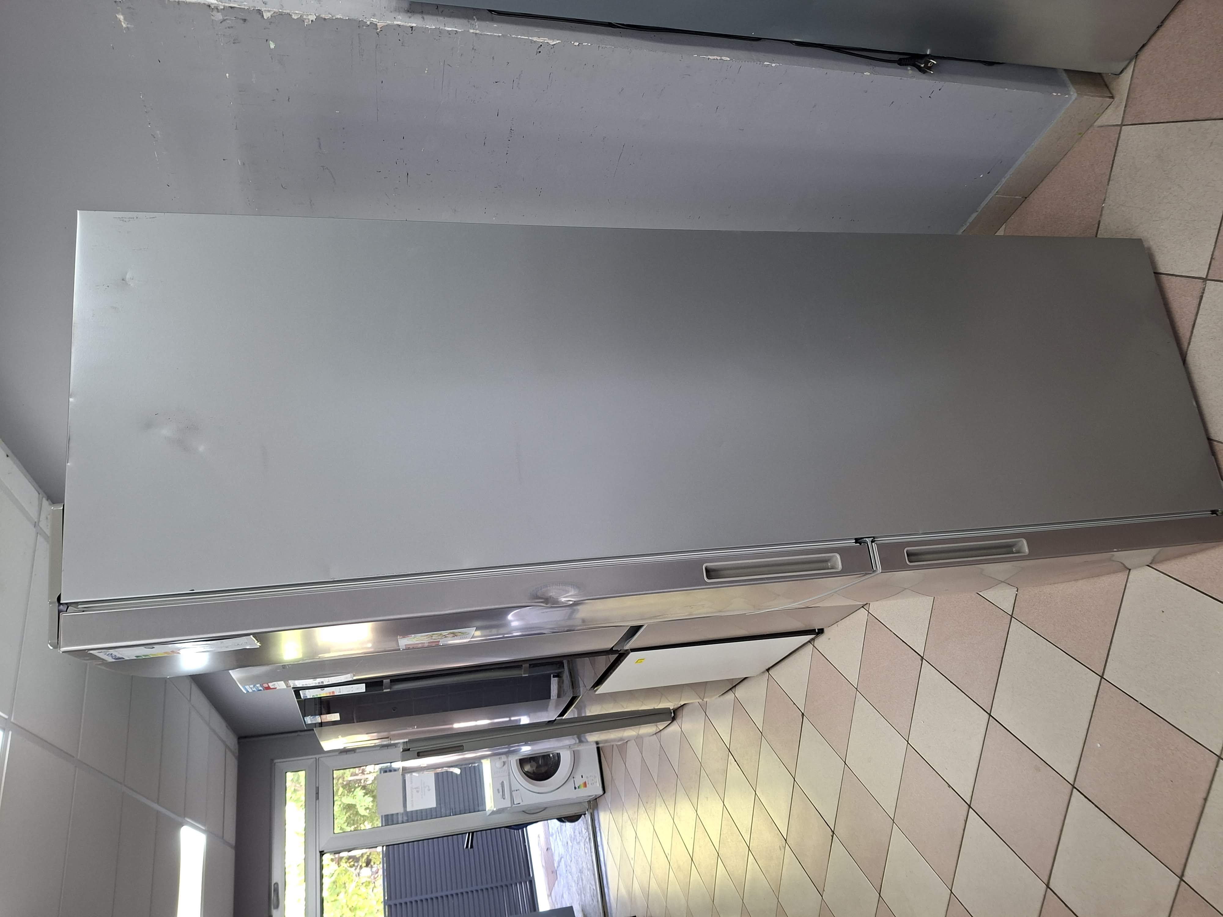 Frižider Hotpoint HPK 25403 XP5E1 , 203 cm.