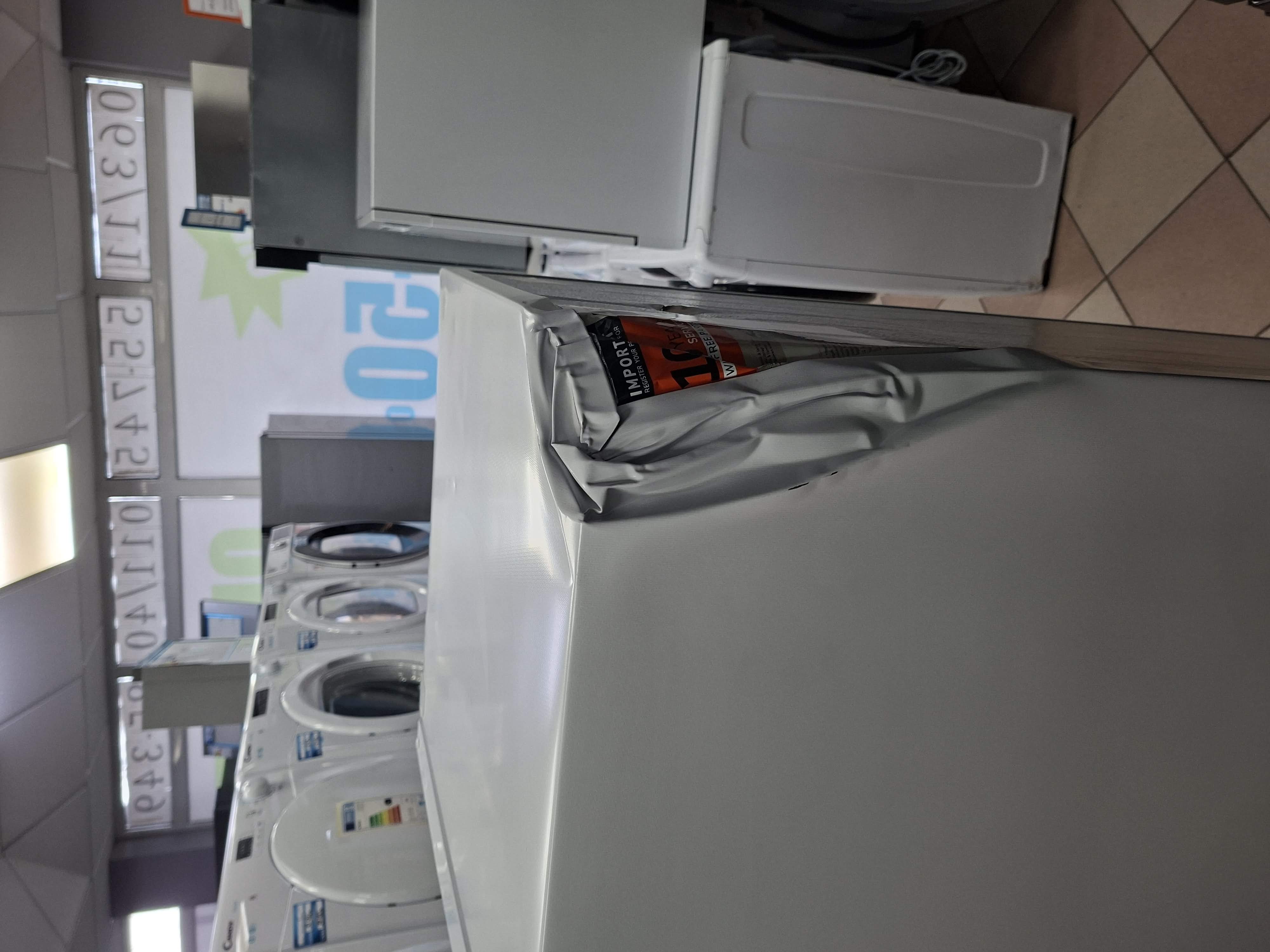 Frižider Indesit  I55T0 412W , 143 cm.