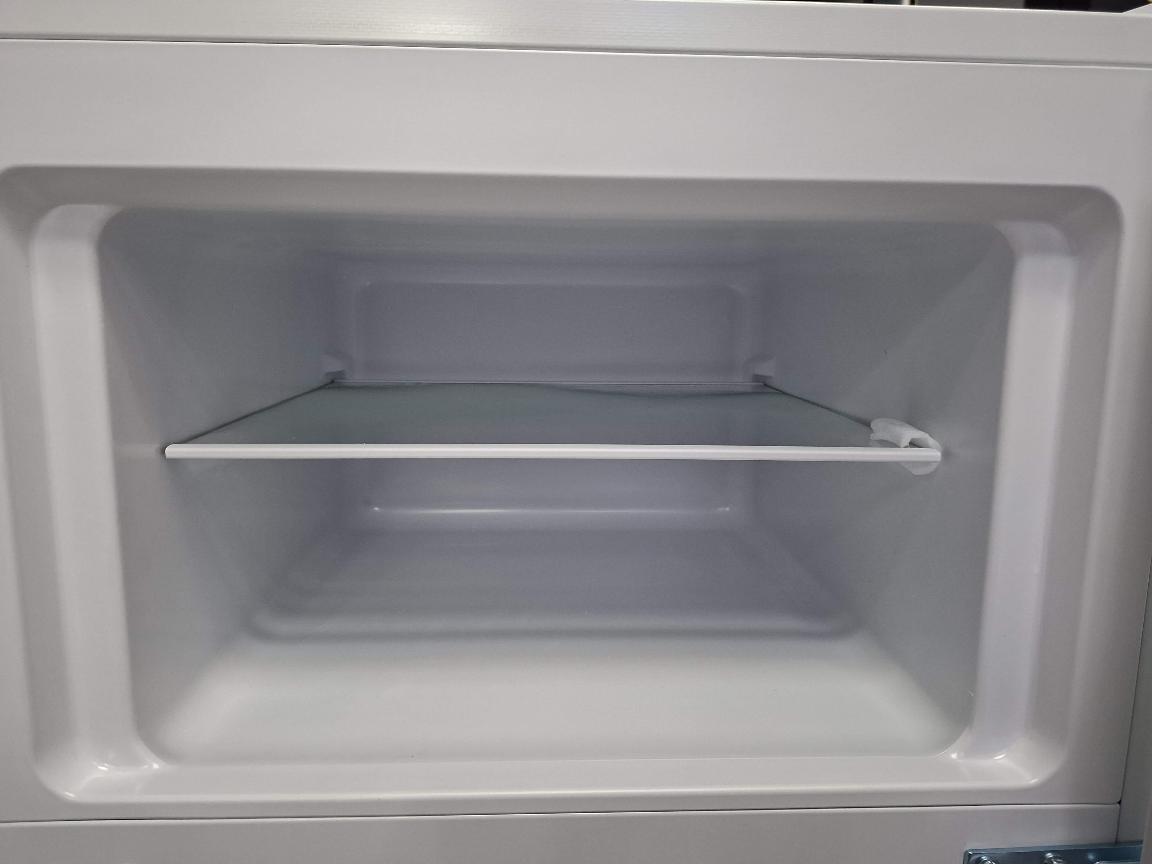 Frižider Indesit  I55T0 412W , 143 cm.