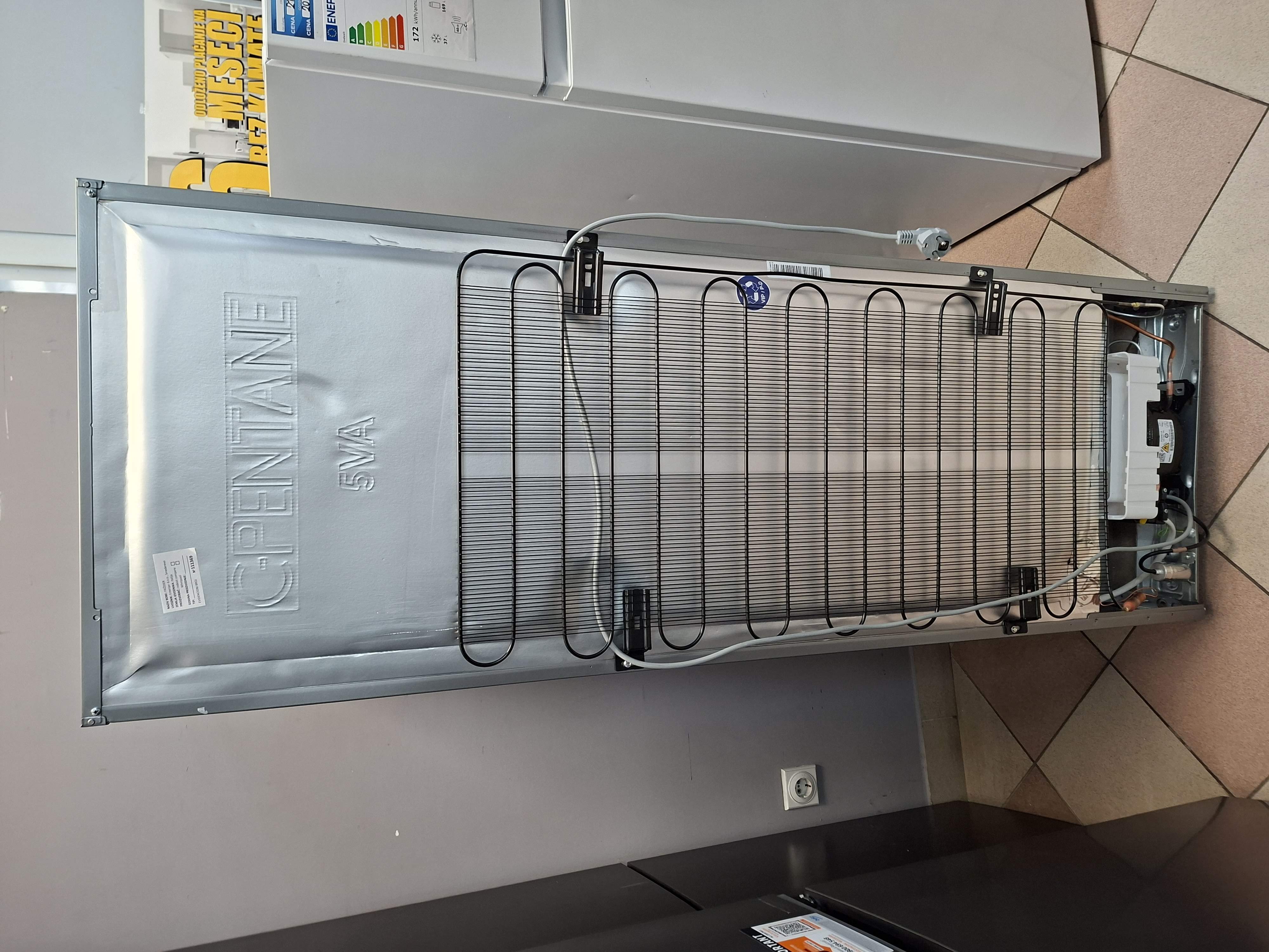 Frižider Indesit  I55T1 612S , 160 cm.