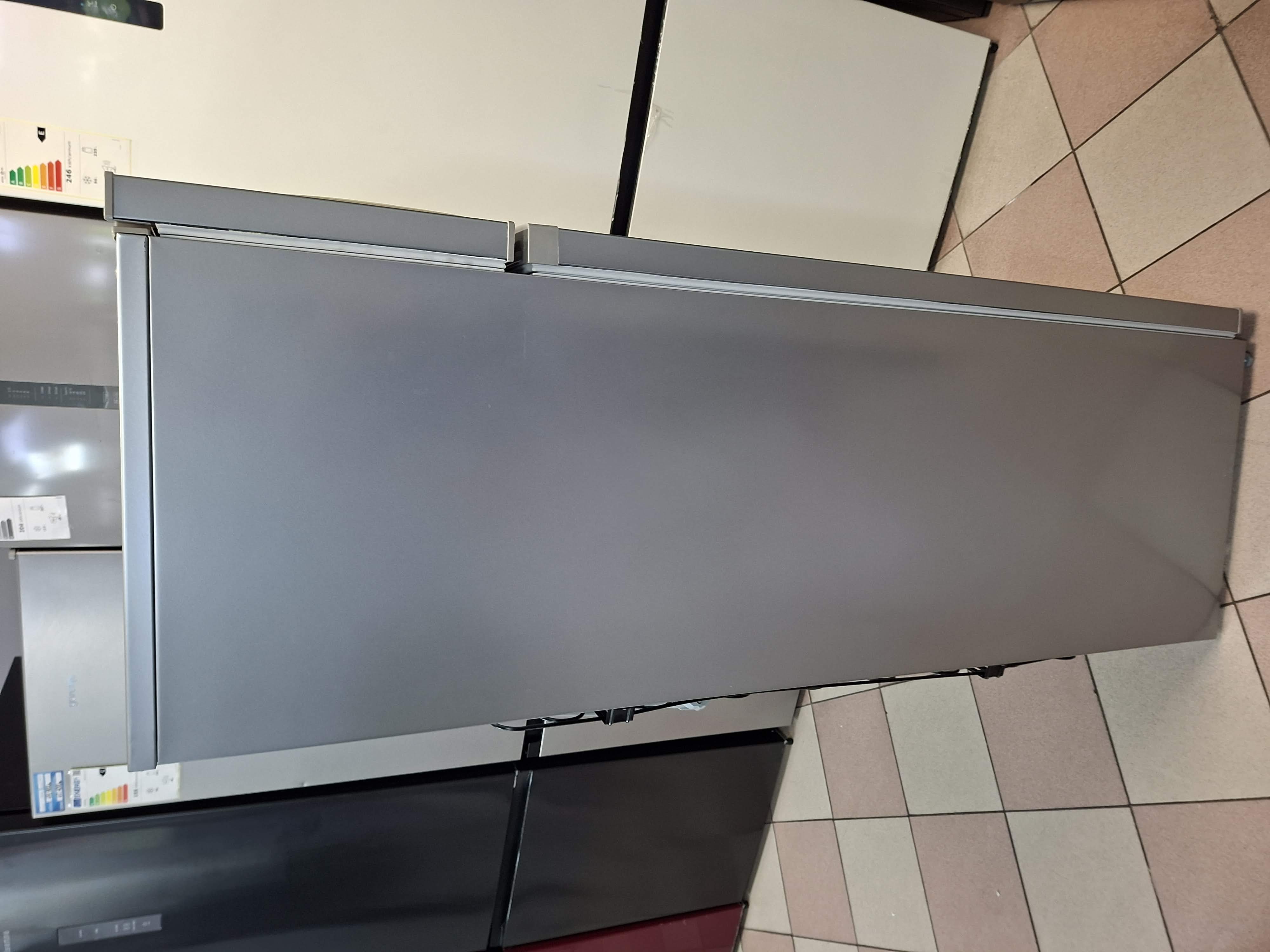 Frižider Indesit  I55T1 612S , 160 cm.