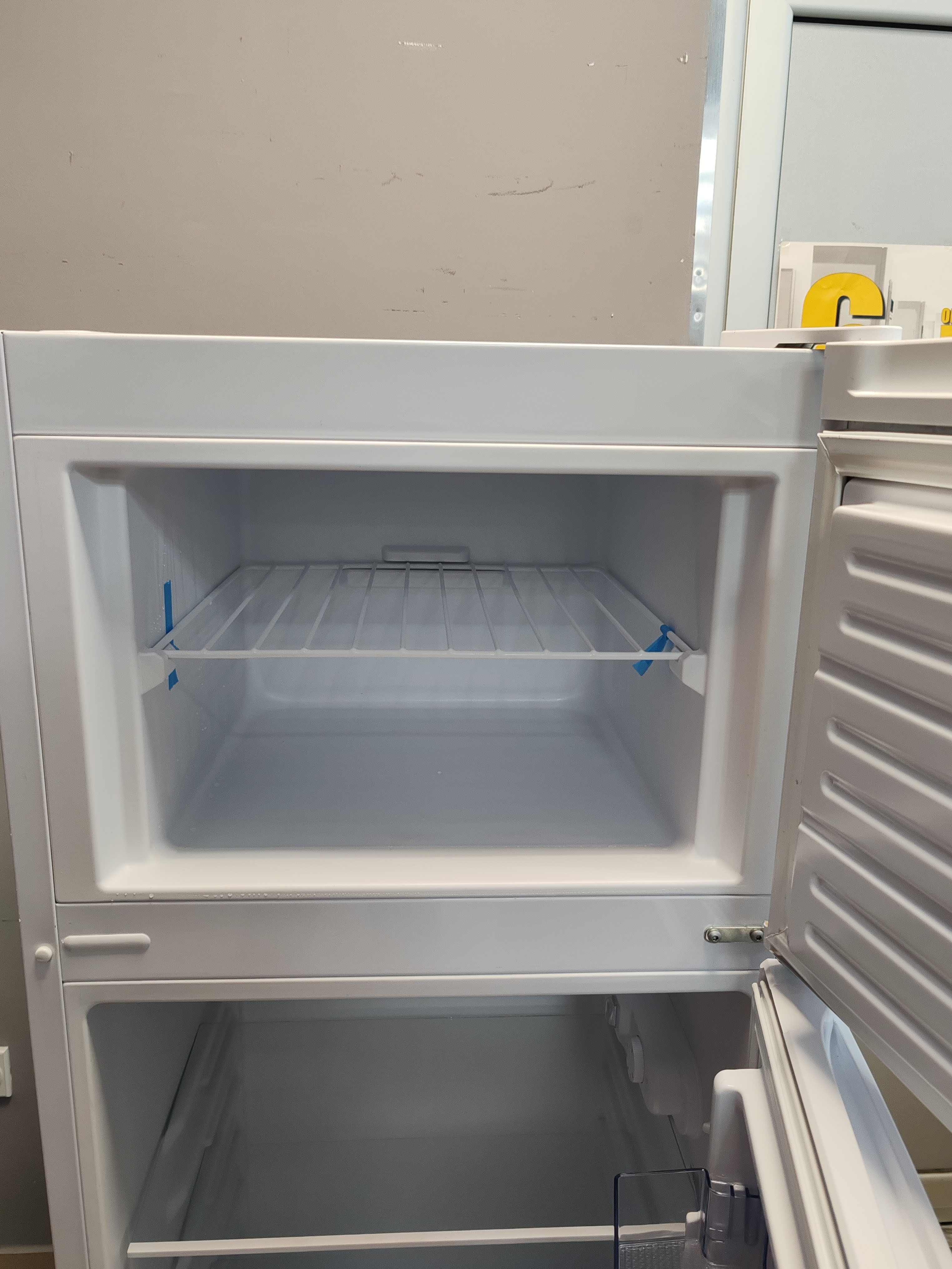 Frižider Indesit I55TM 4110 W 1, 144cm