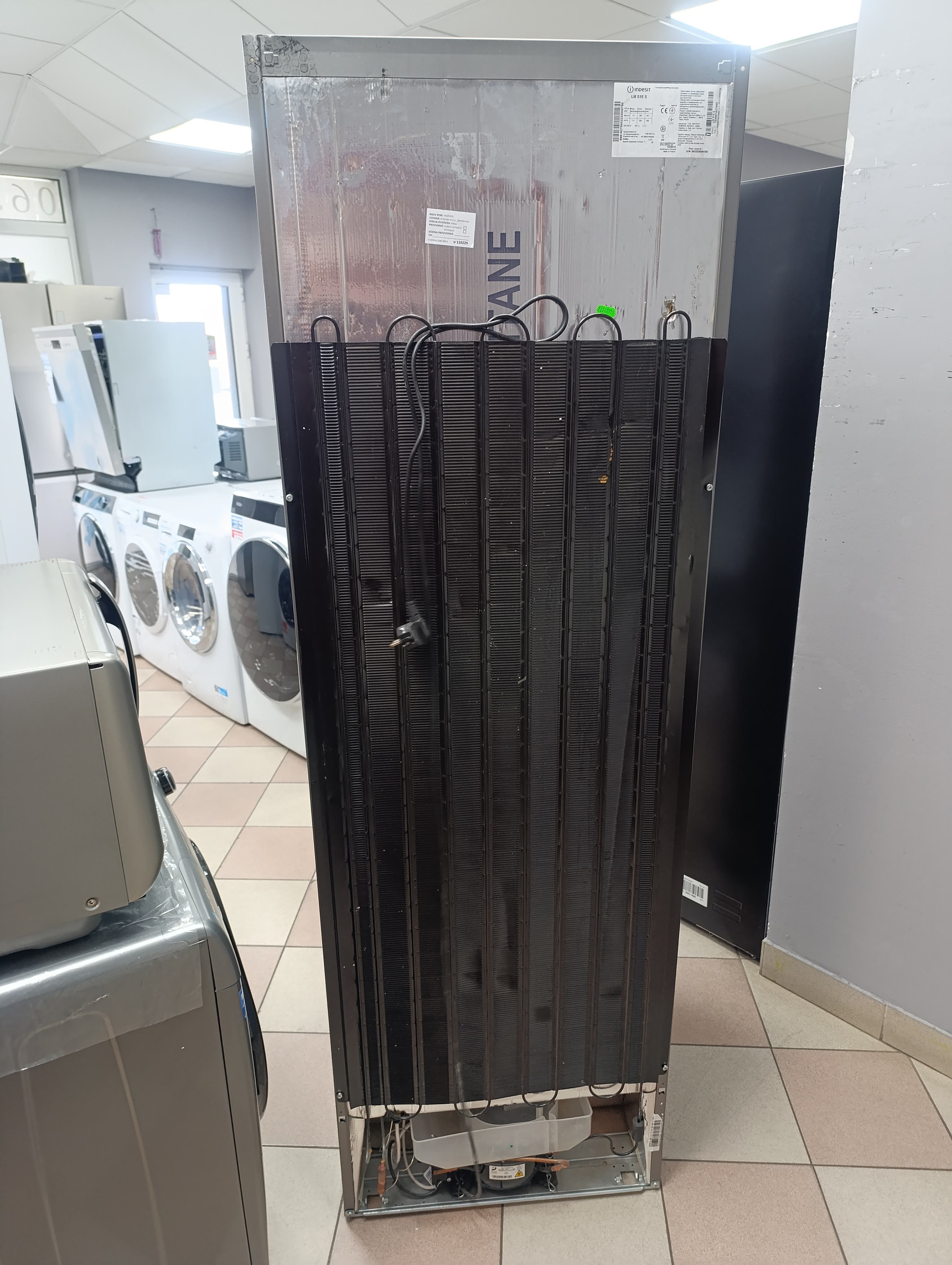 Frižider Indesit LI8 S1E S, 189 cm