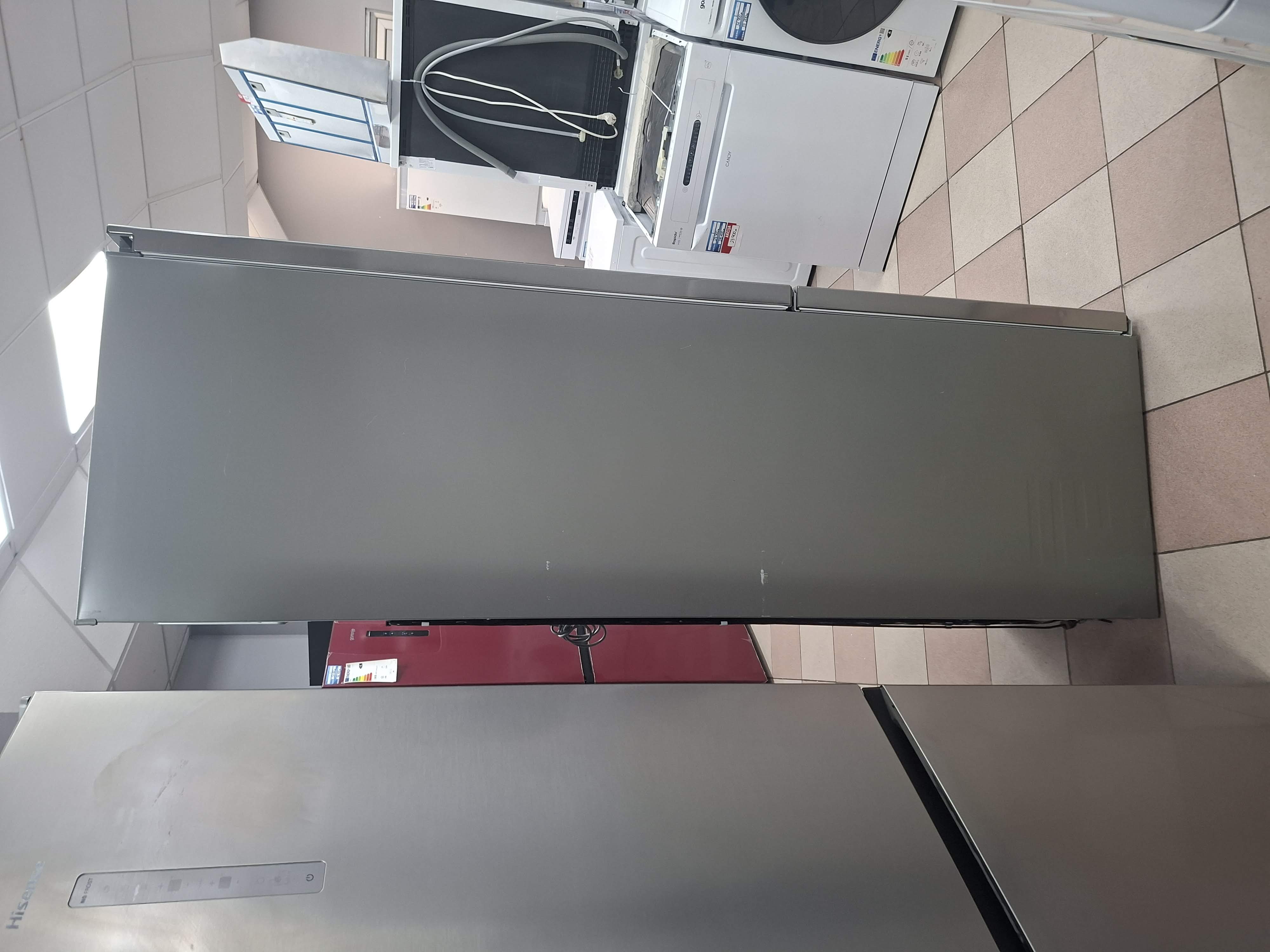 Frižider Lg  GBB62PZGFN , 203 cm.