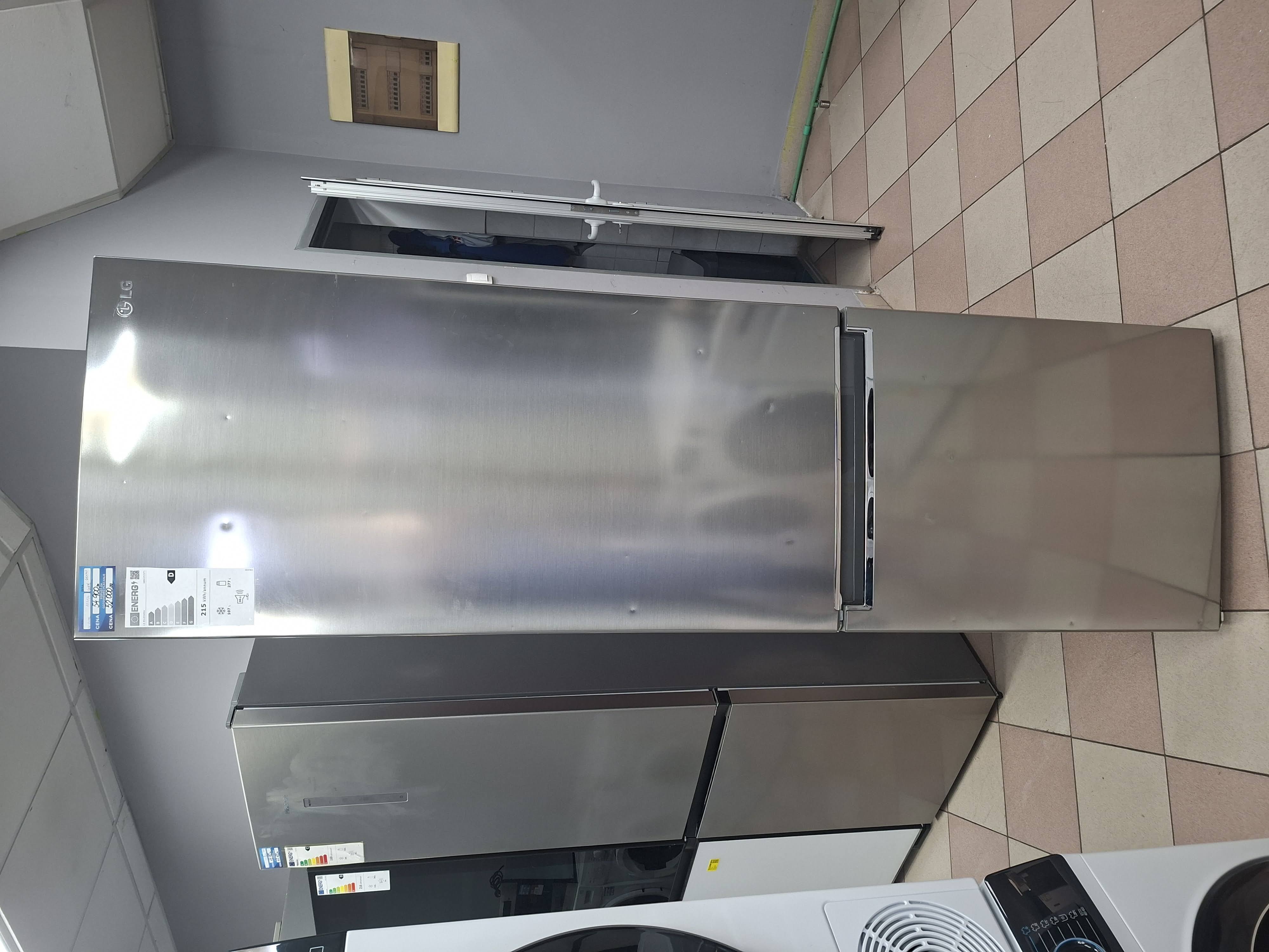 Frižider Lg  GBB62PZGFN , 203 cm.