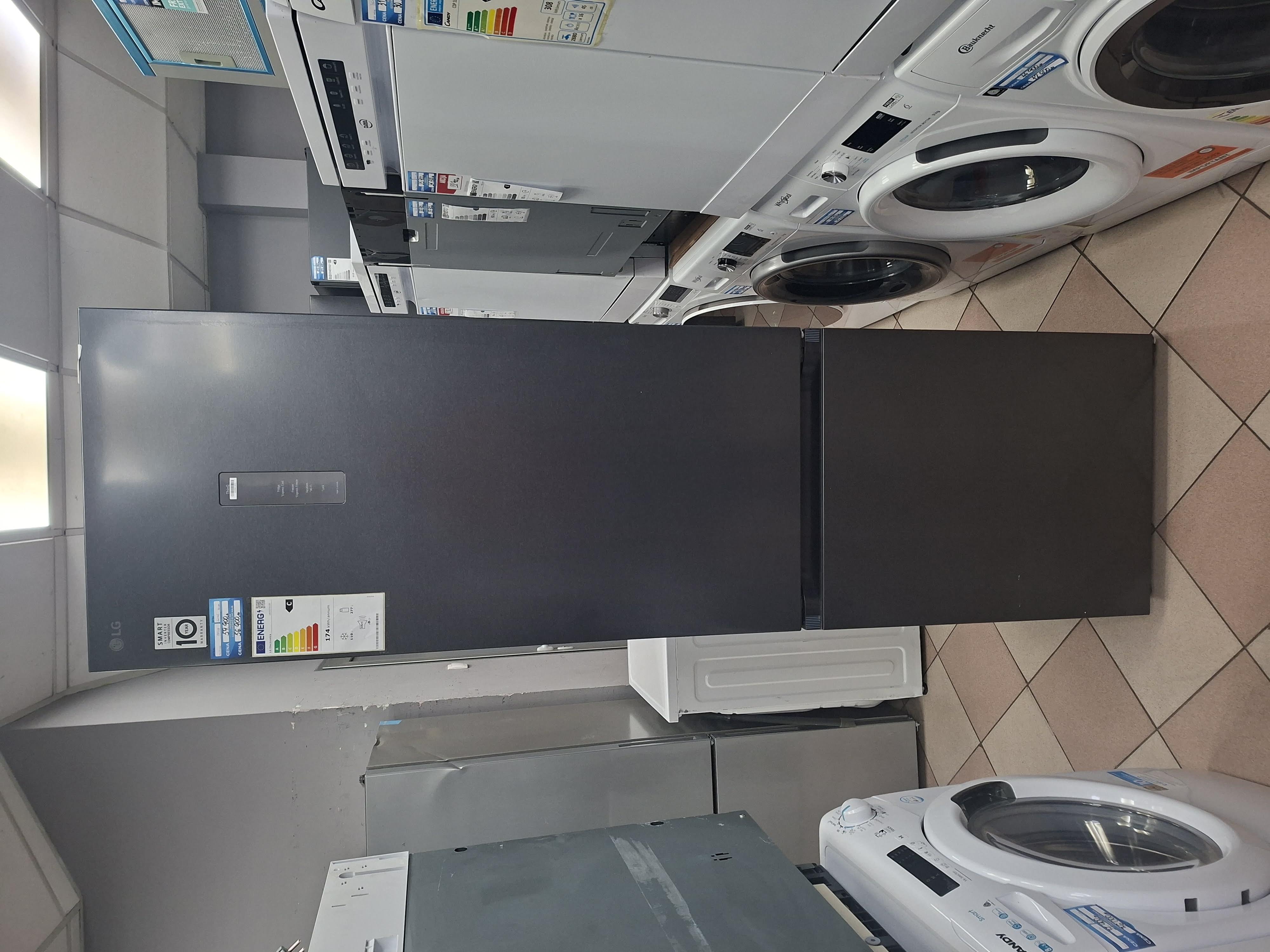 Frižider Lg  GBV5250CEP , 203 cm.