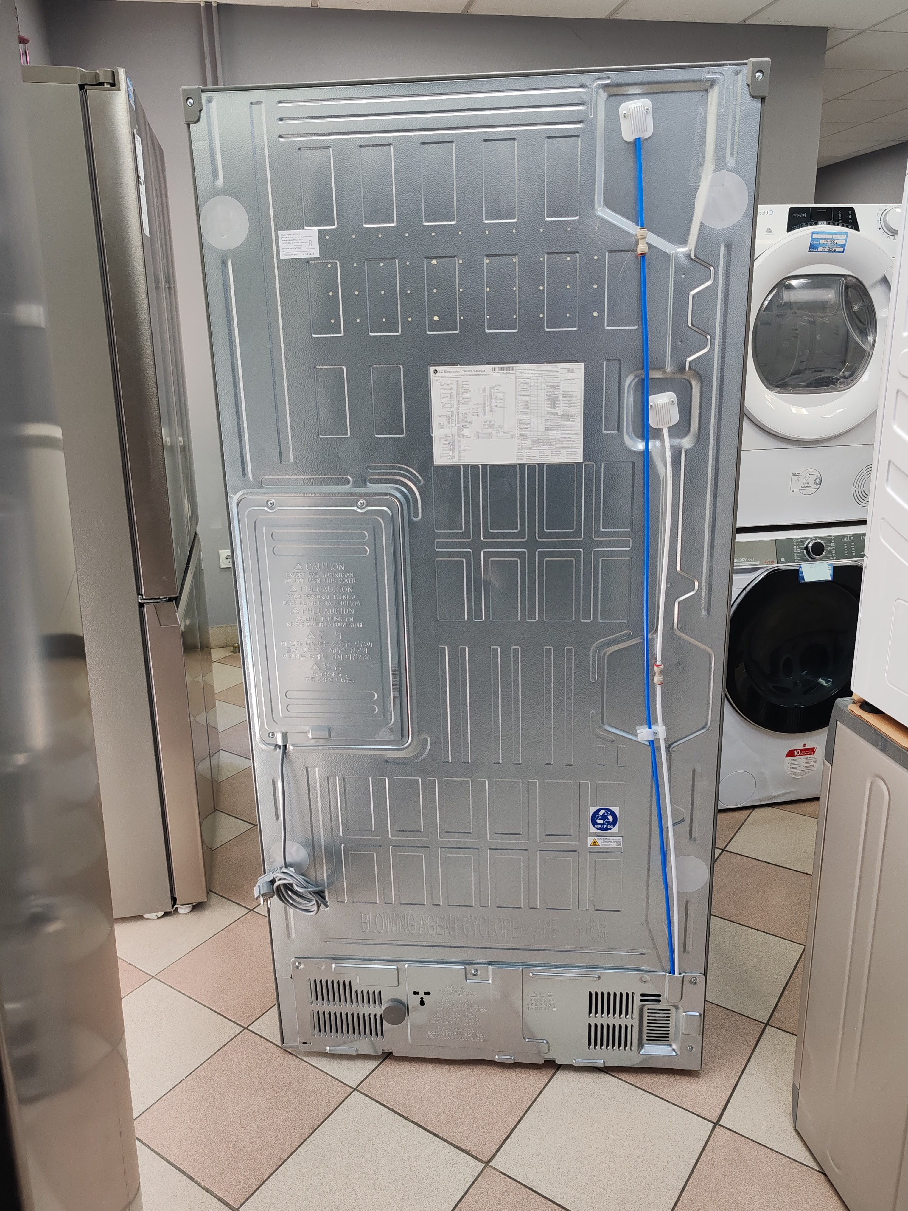Frižider LG GMG761MBAE, 84cm