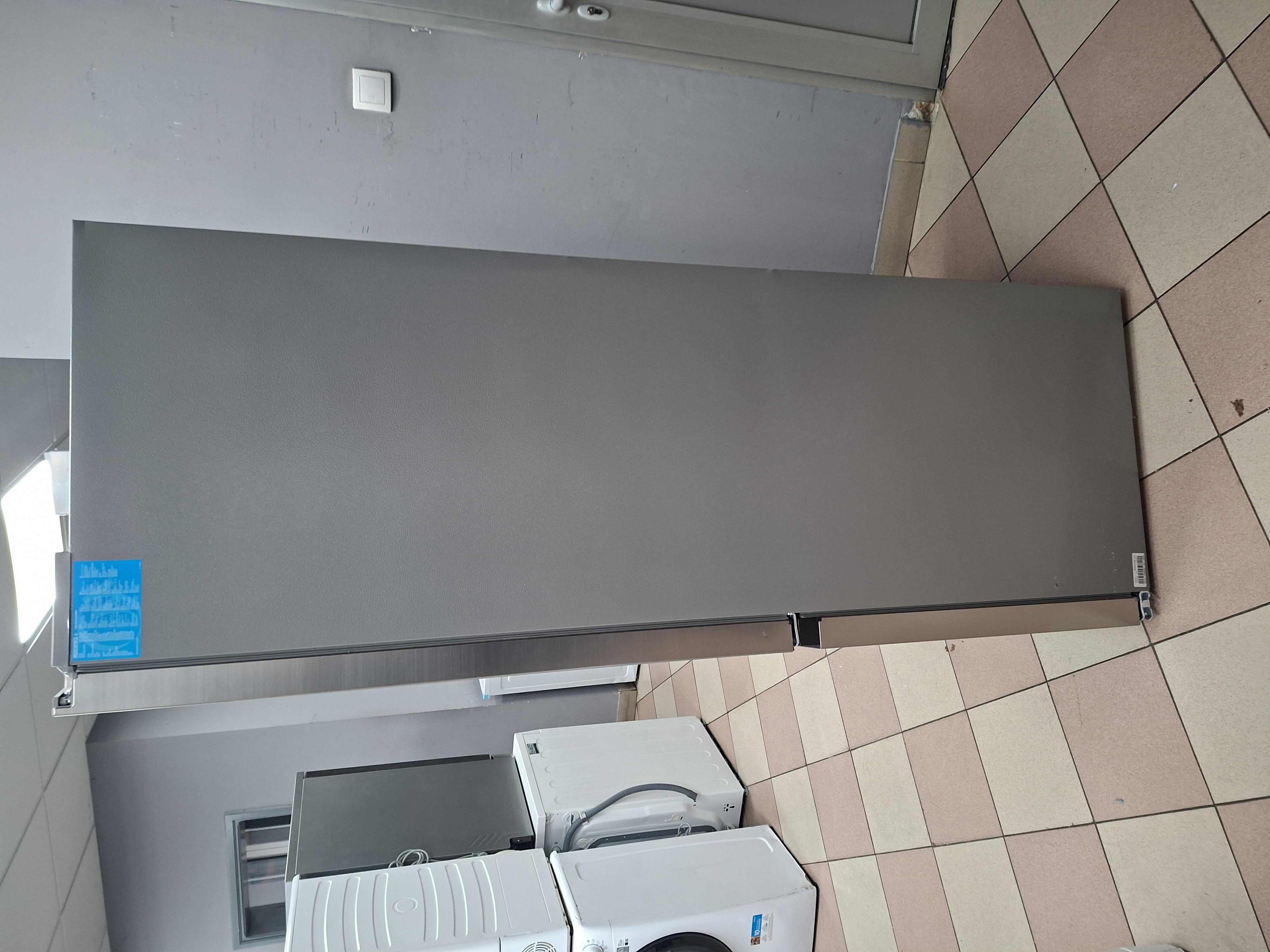 Frižider Midea MERB405MIC46 , 186 cm.