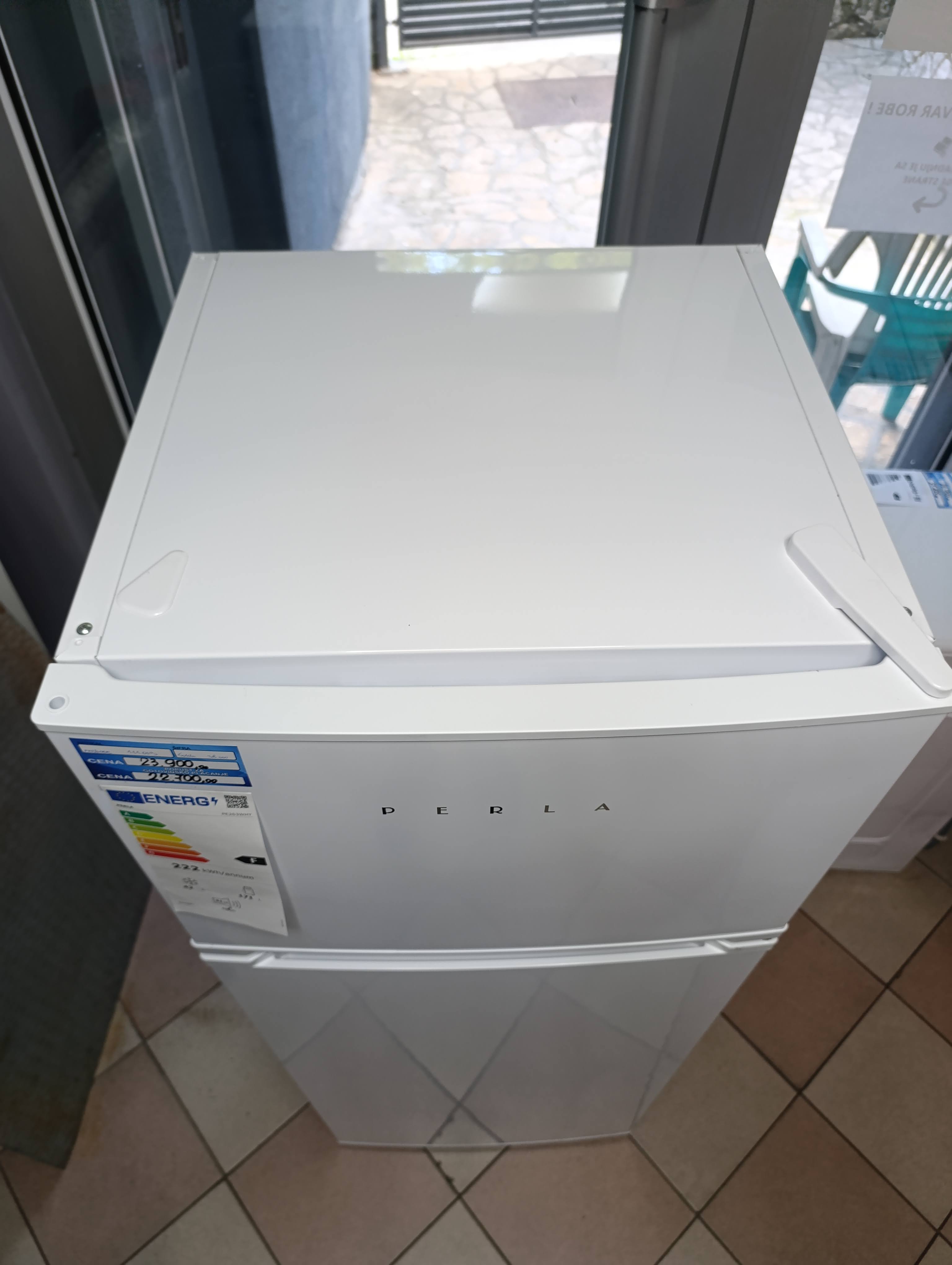 Frižider Perla PE263WHY , 144 cm.