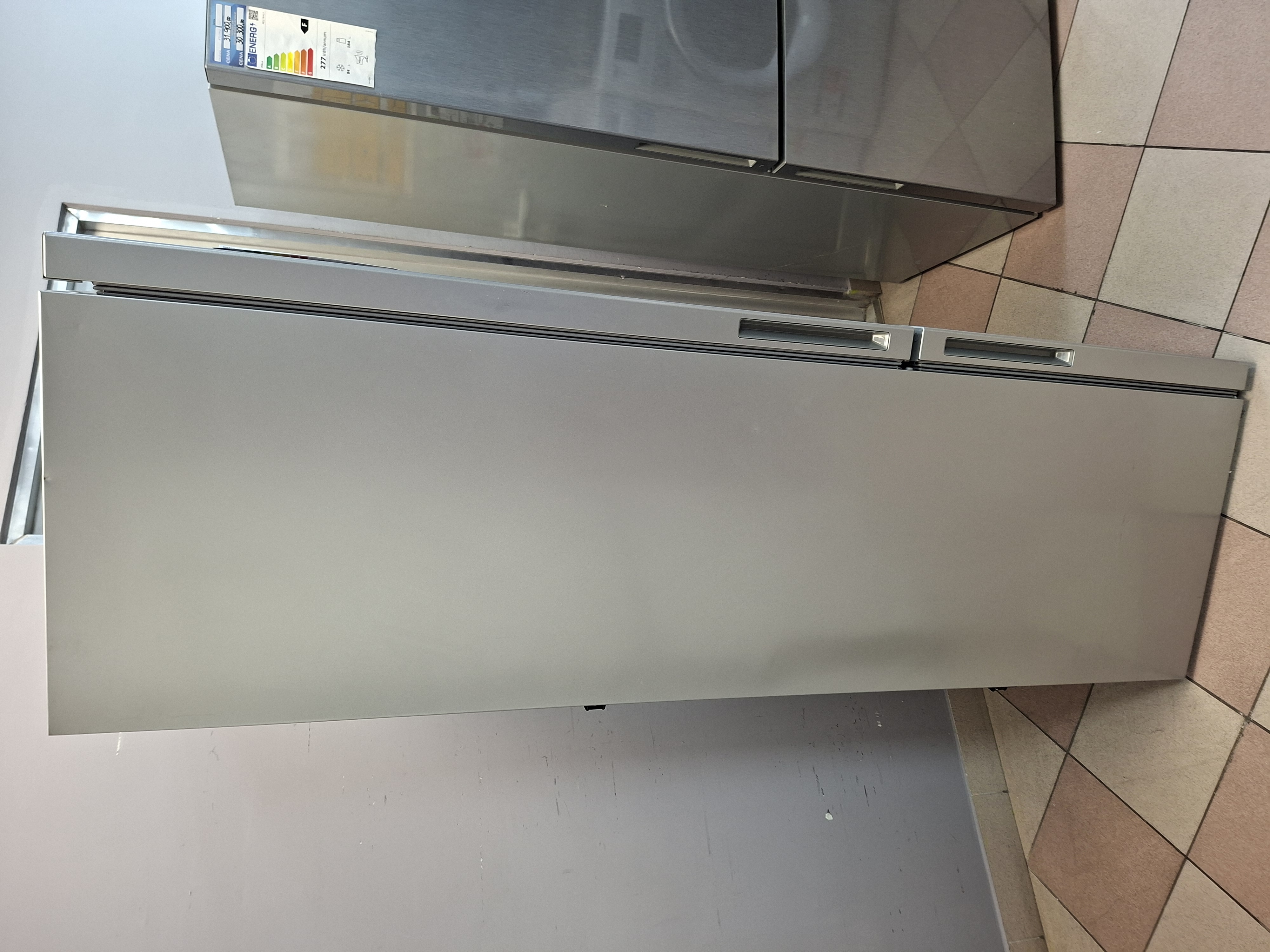 Frižider Perla PE286SE,180 cm