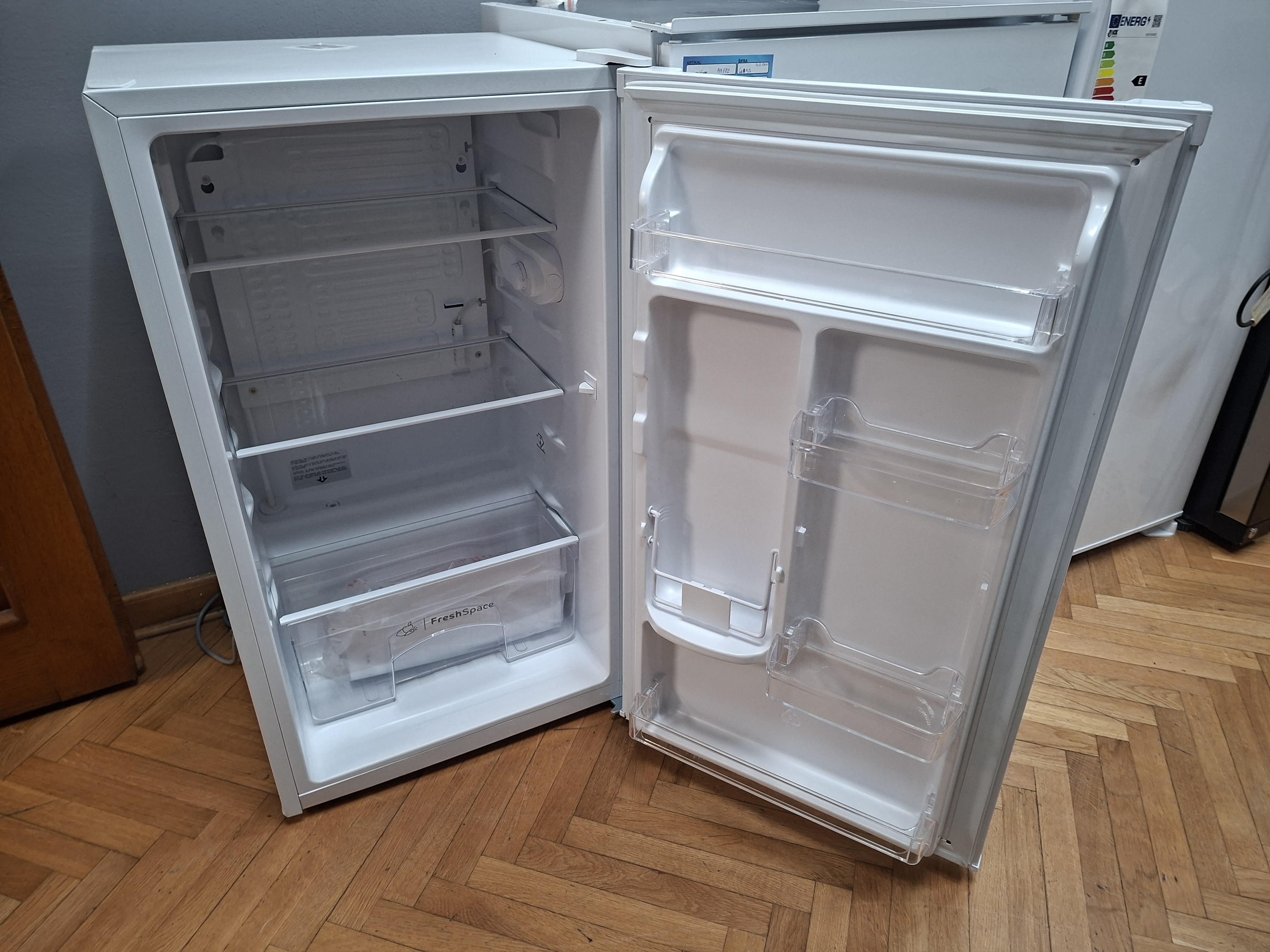 Frižider Privileg  PR48RM 112W , 85 cm