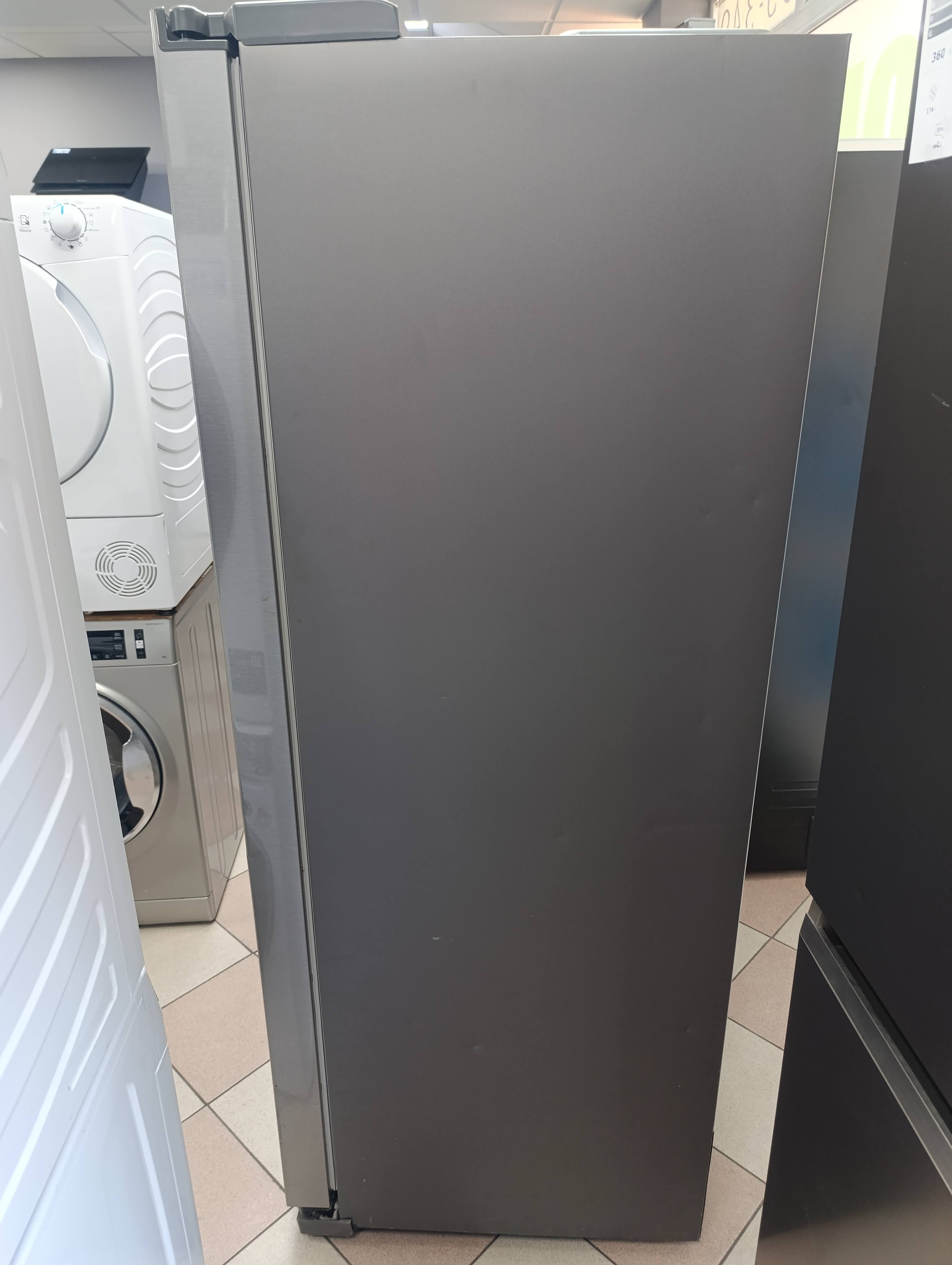 Frižider Samsung RS5HK4605SA Side-by-Side , 179 cm.