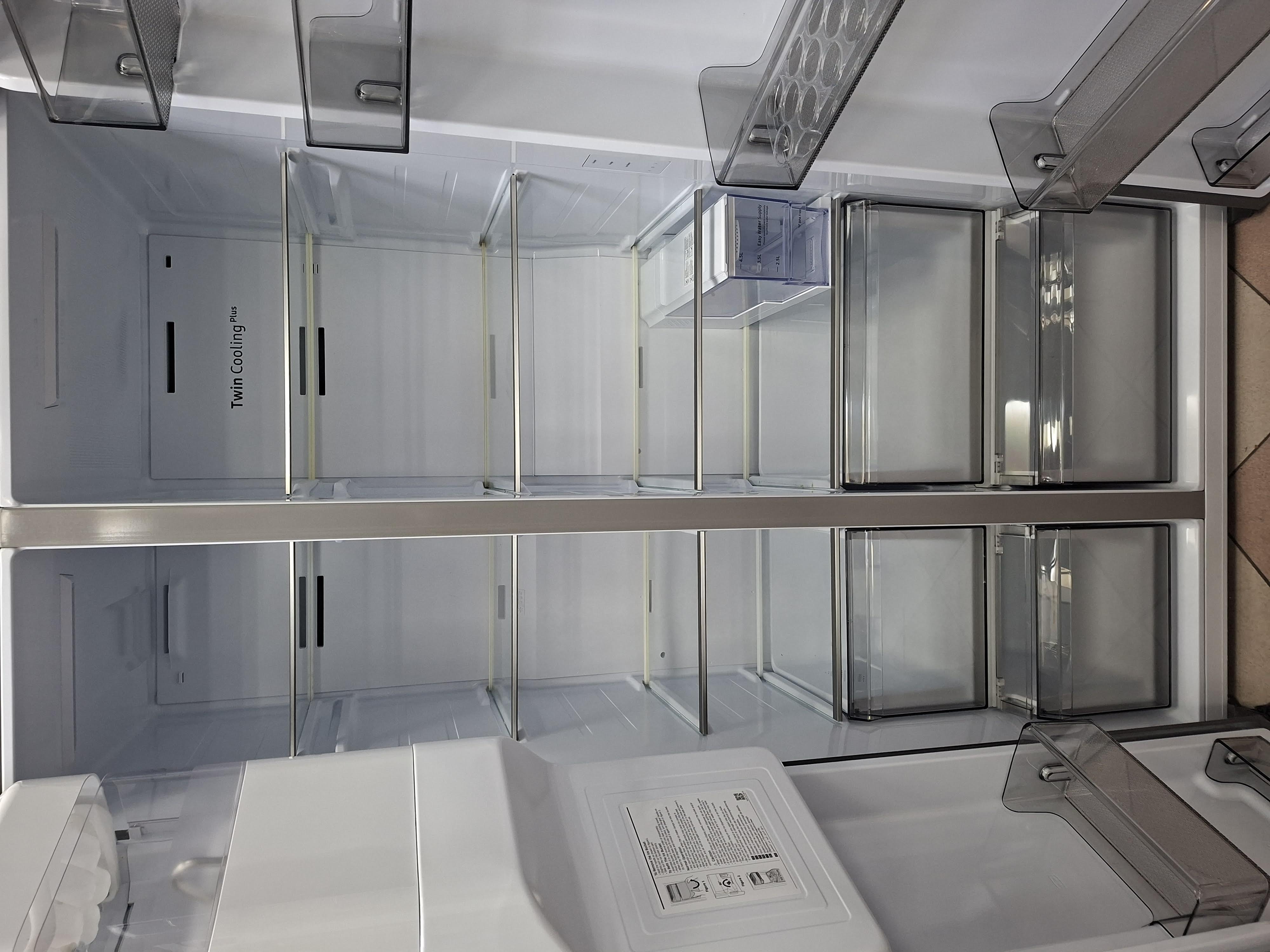 Frižider Samsung RS6GA8521B1/EG , Side by Side