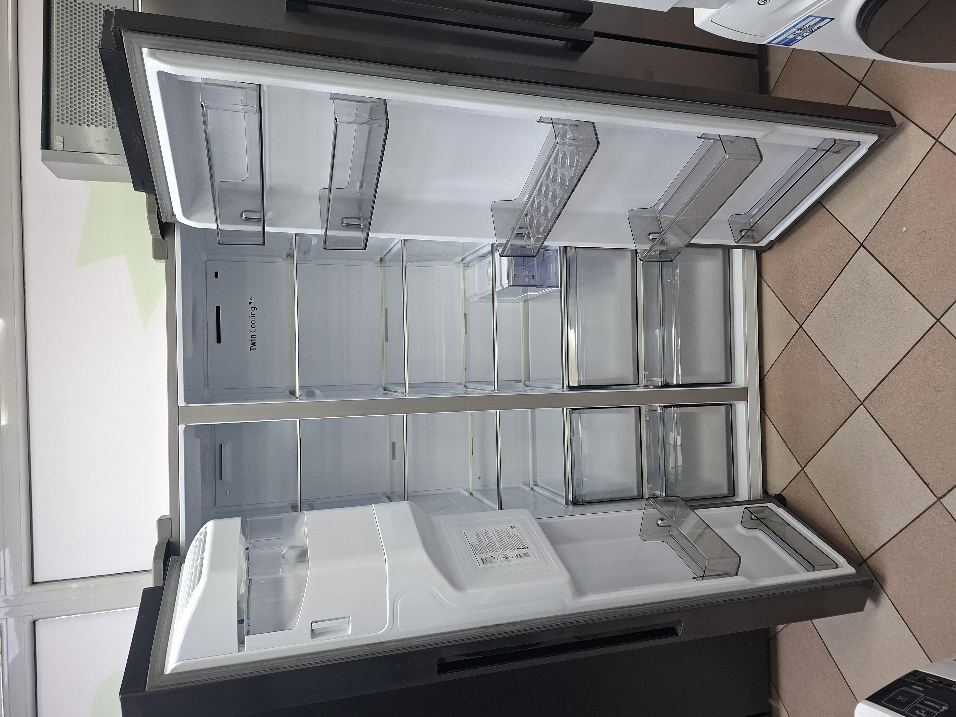 Frižider Samsung RS6GA8521B1/EG , Side by Side