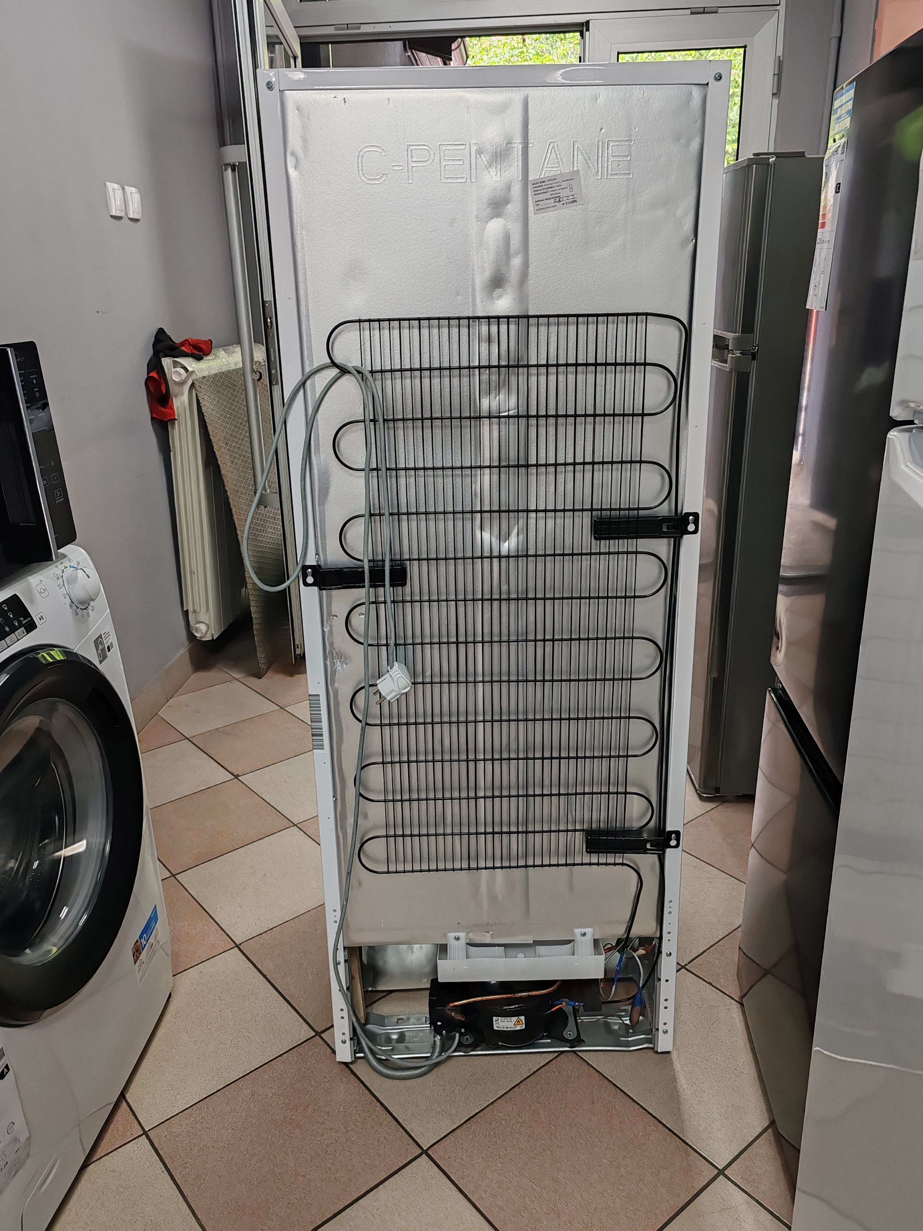 Frižider Sharp SJ-FTB01ITXWF-EU , 144 cm.