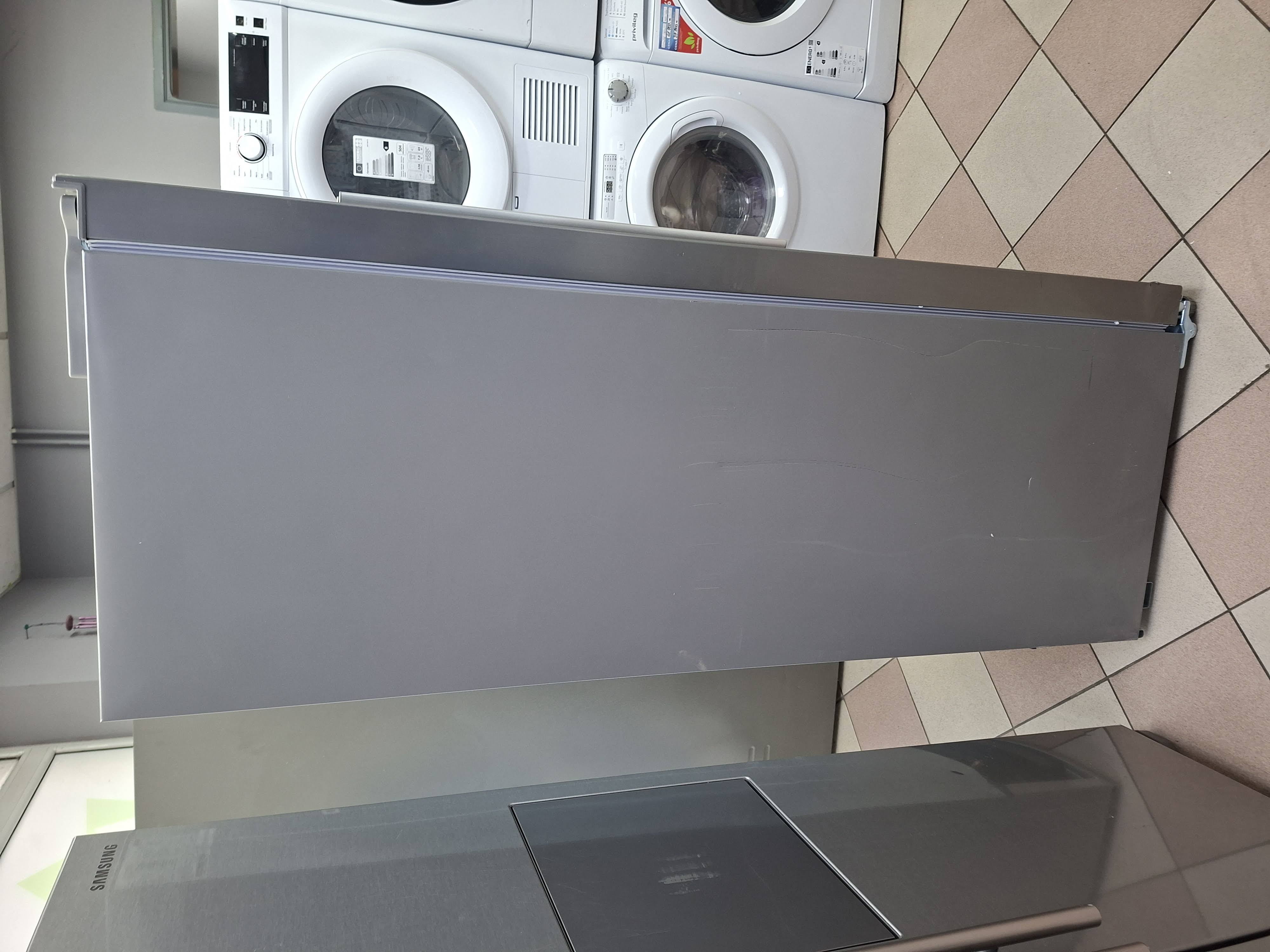 Frižider Side by Side Vox SBS6020IXE , 177 cm.