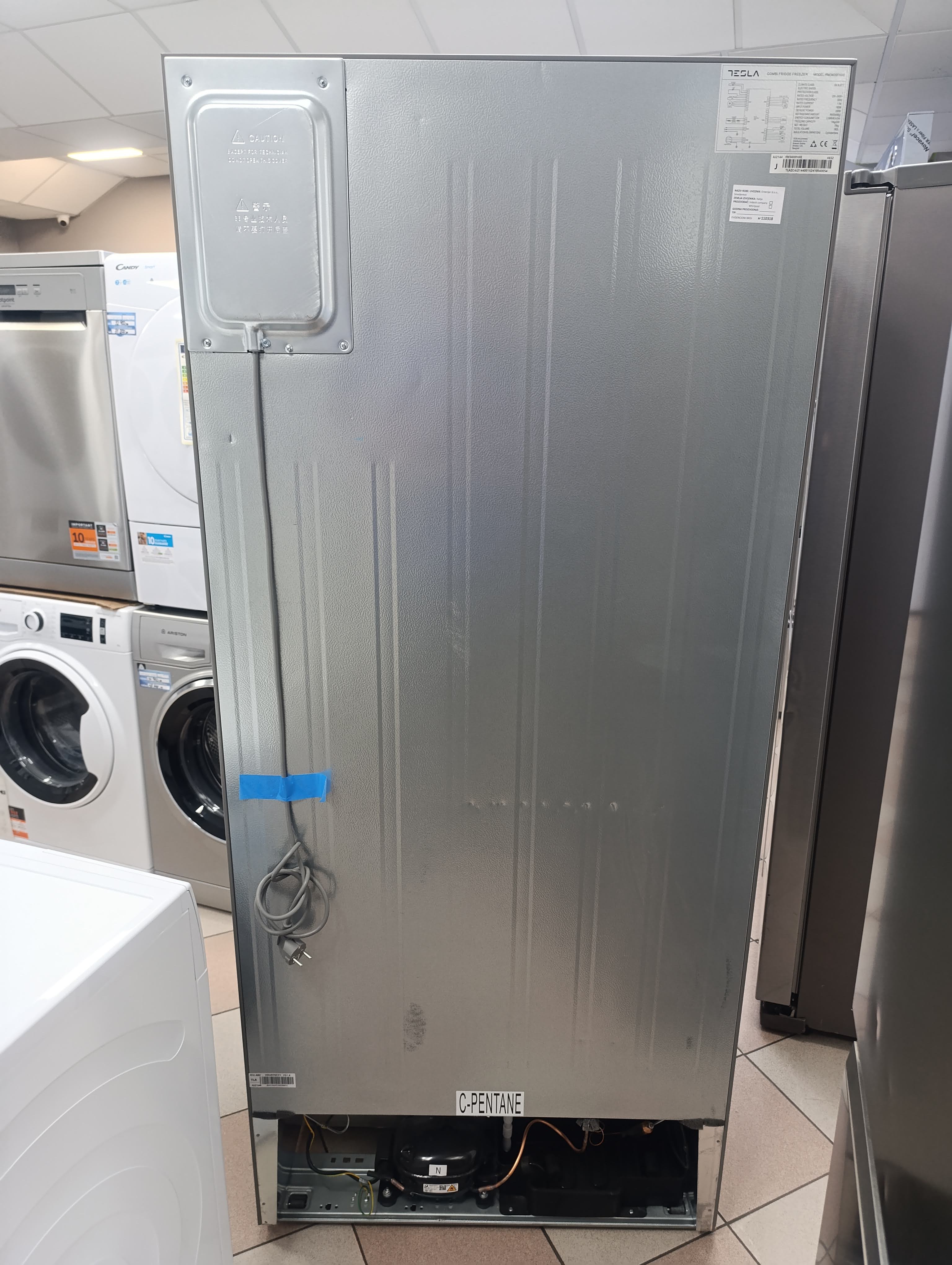 Frižider Tesla RM3400FHXE , 180 cm.