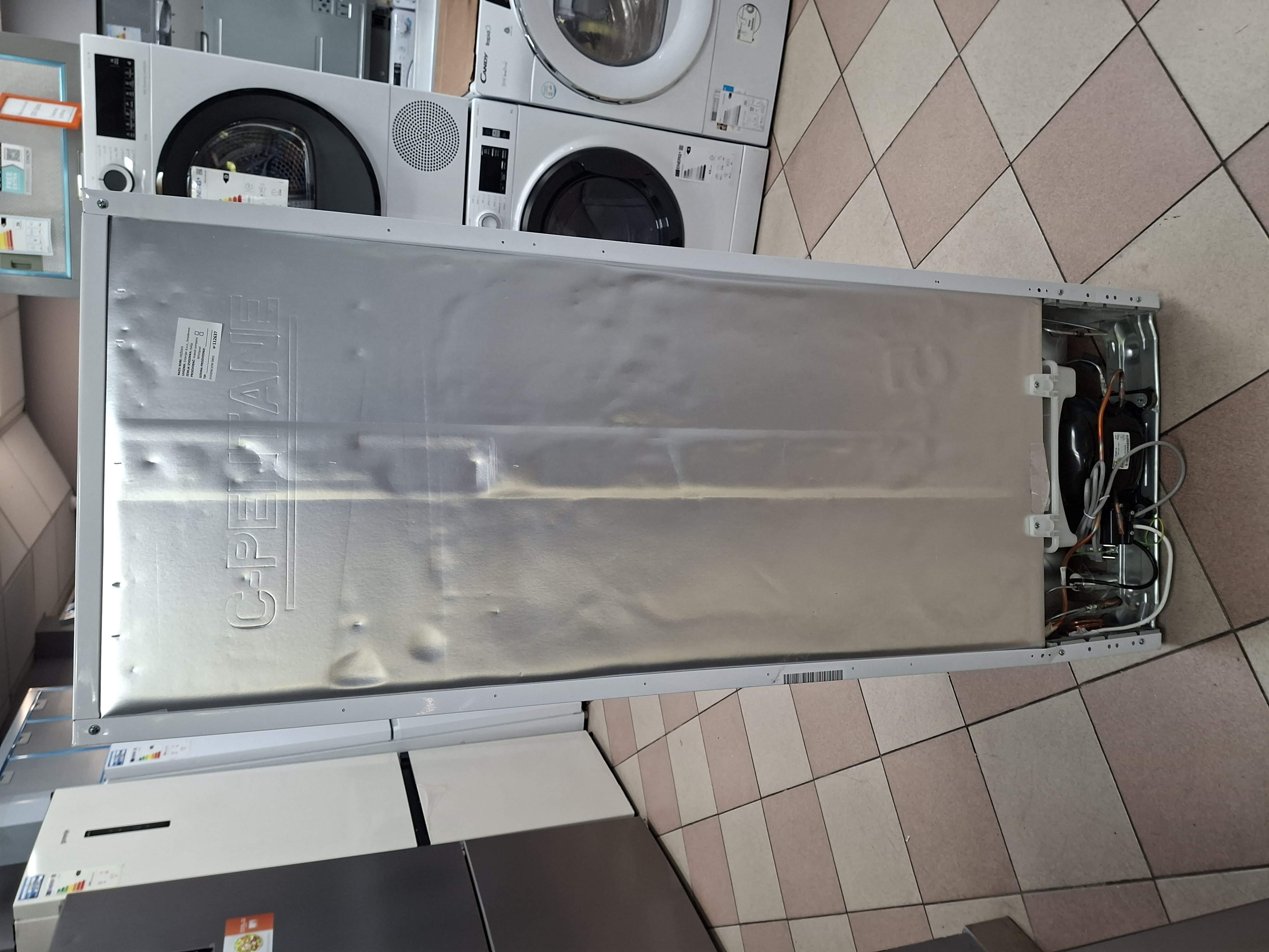 Frižider VOX  KG263E , 144 cm.