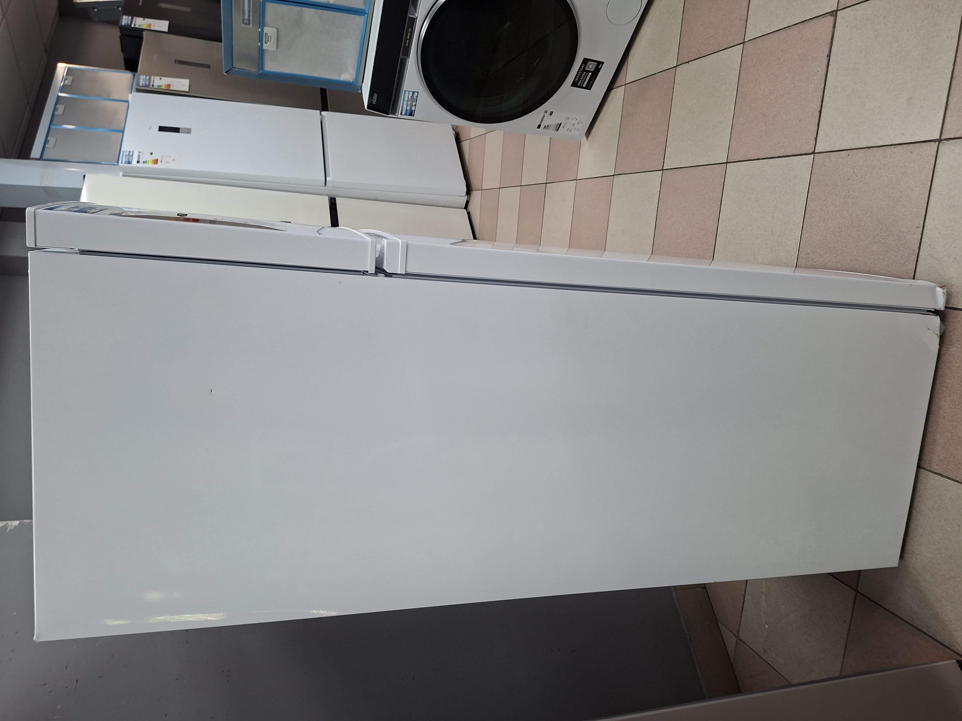 Frižider VOX  KG263E , 144 cm.