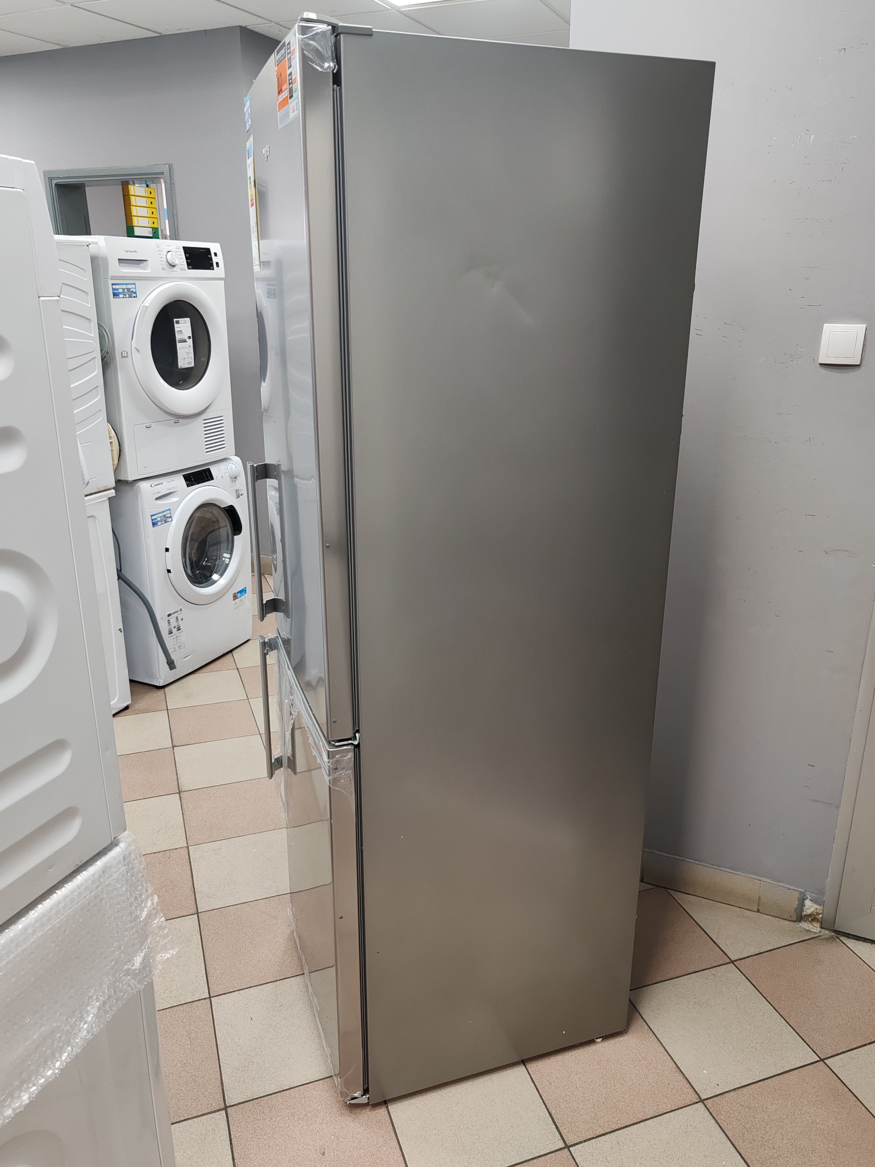 Frižider Whirlpool W5 811E OX , 189 cm.