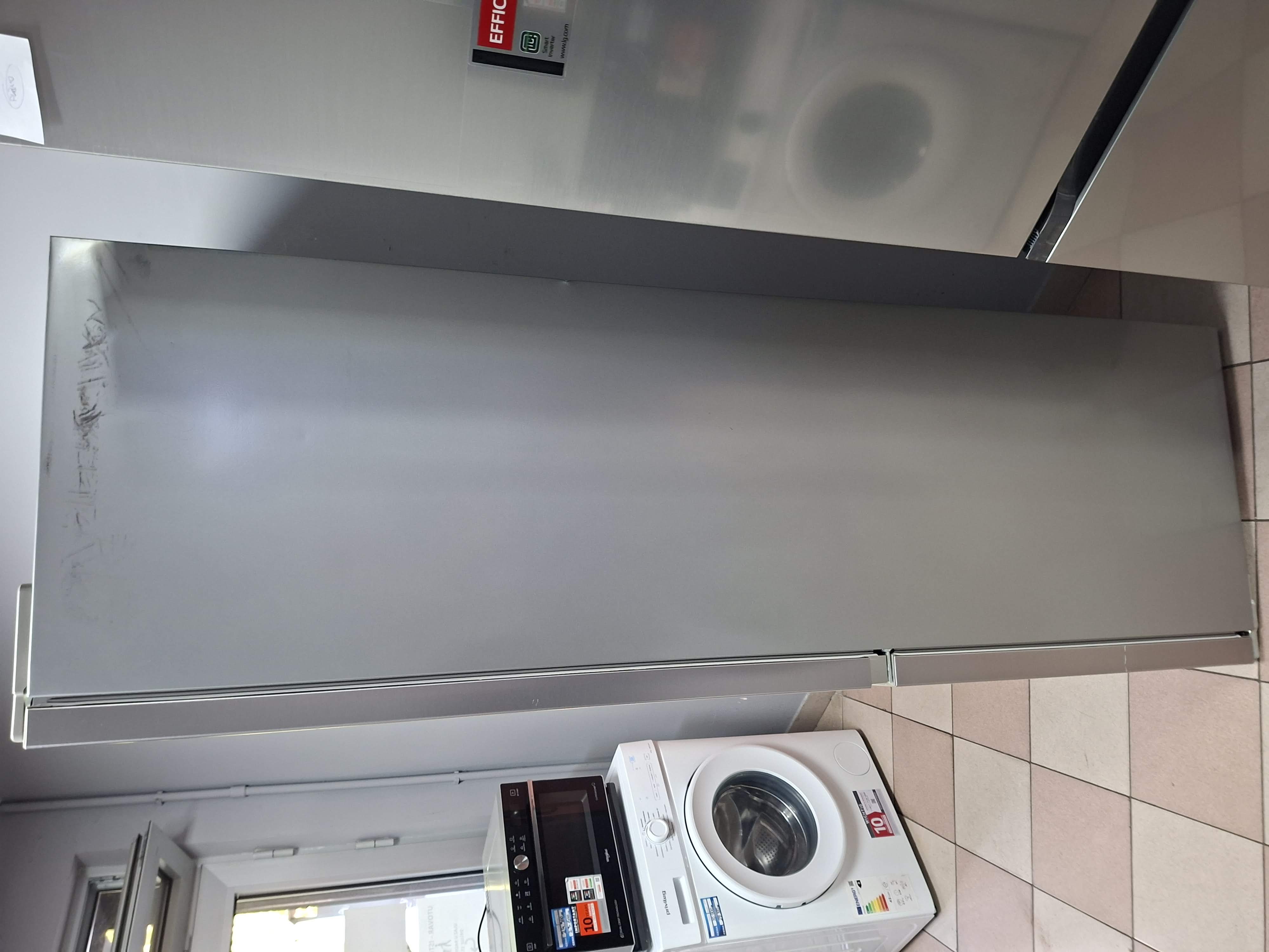 Frižider Whirlpool WHK 26403 XP6E , 203 cm.
