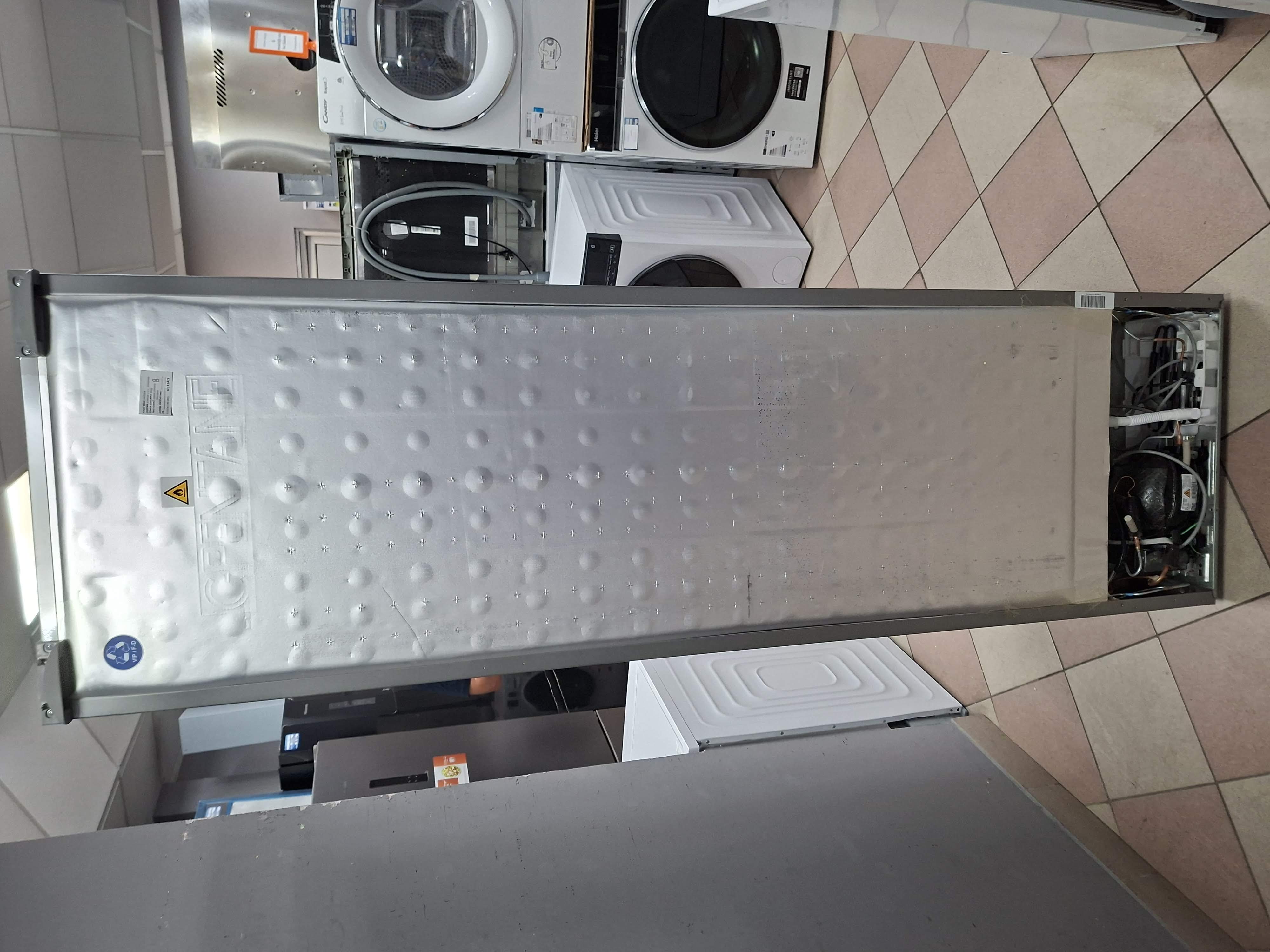 Frižider Whirlpool WHK 26403 XP6E1 , 203 cm.