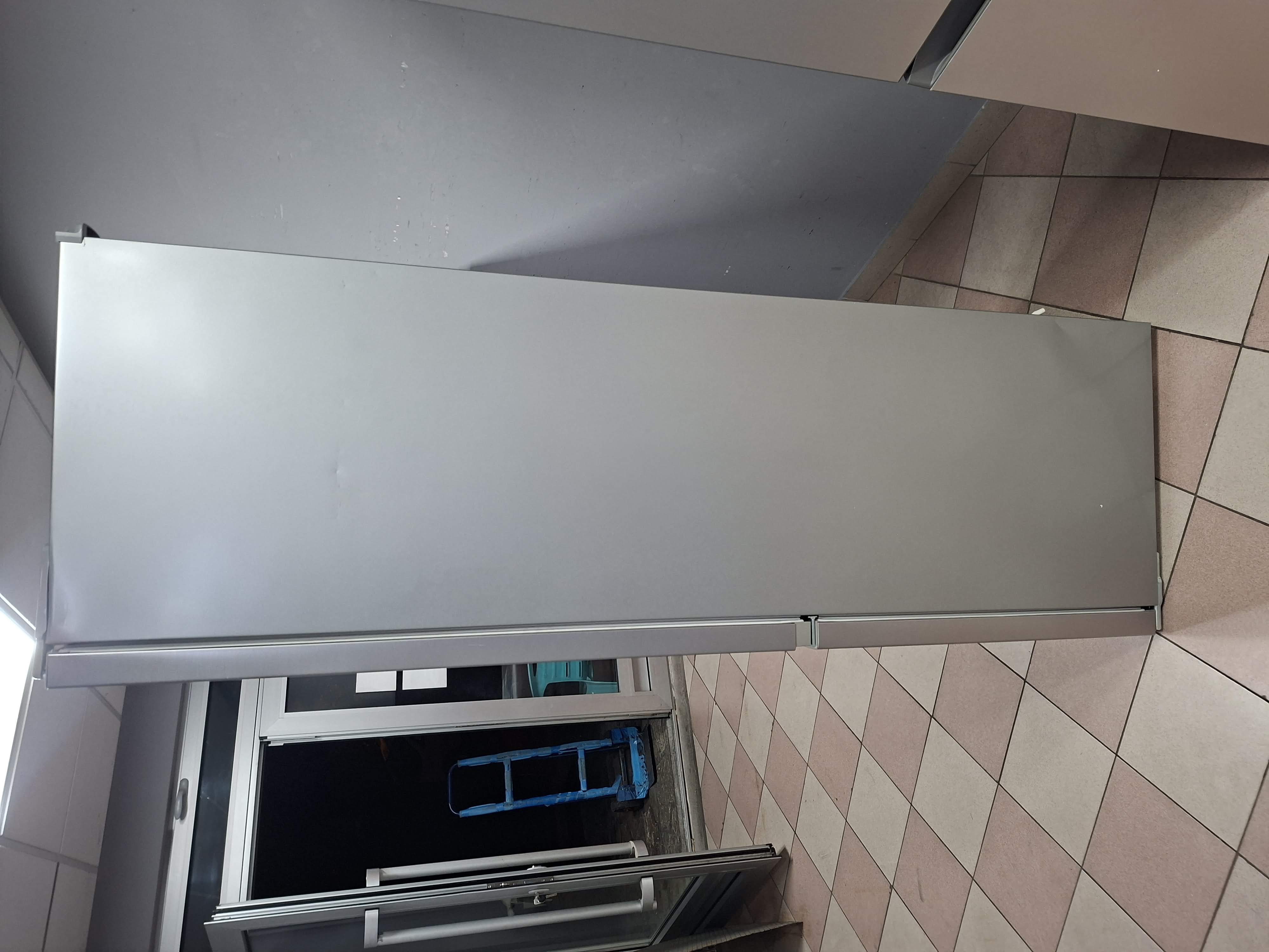 Frižider Whirlpool WHK 26404 XP5E , 203 cm.