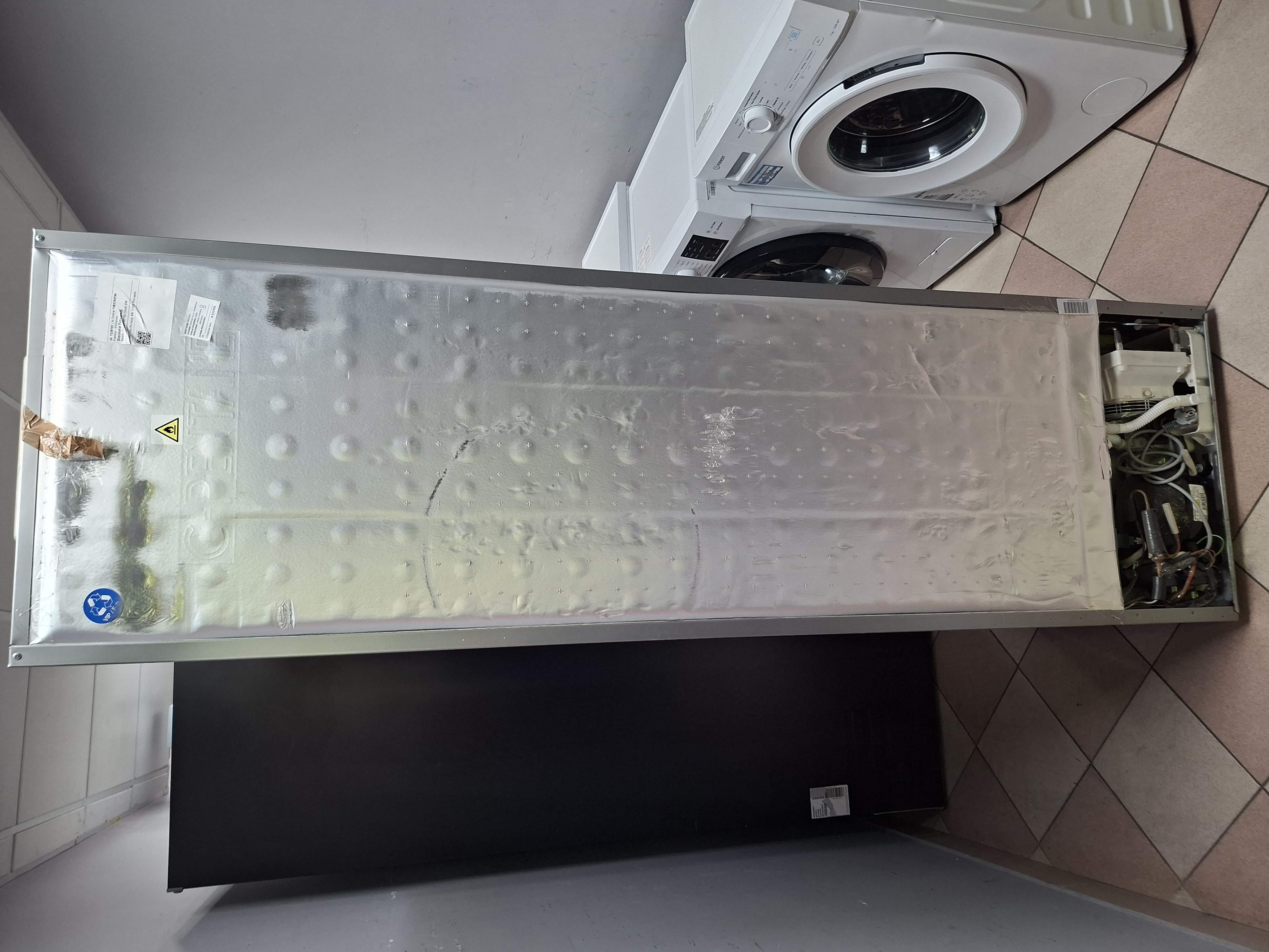 Frižider Whirlpool WHK 26404 XP7E , 203 cm.