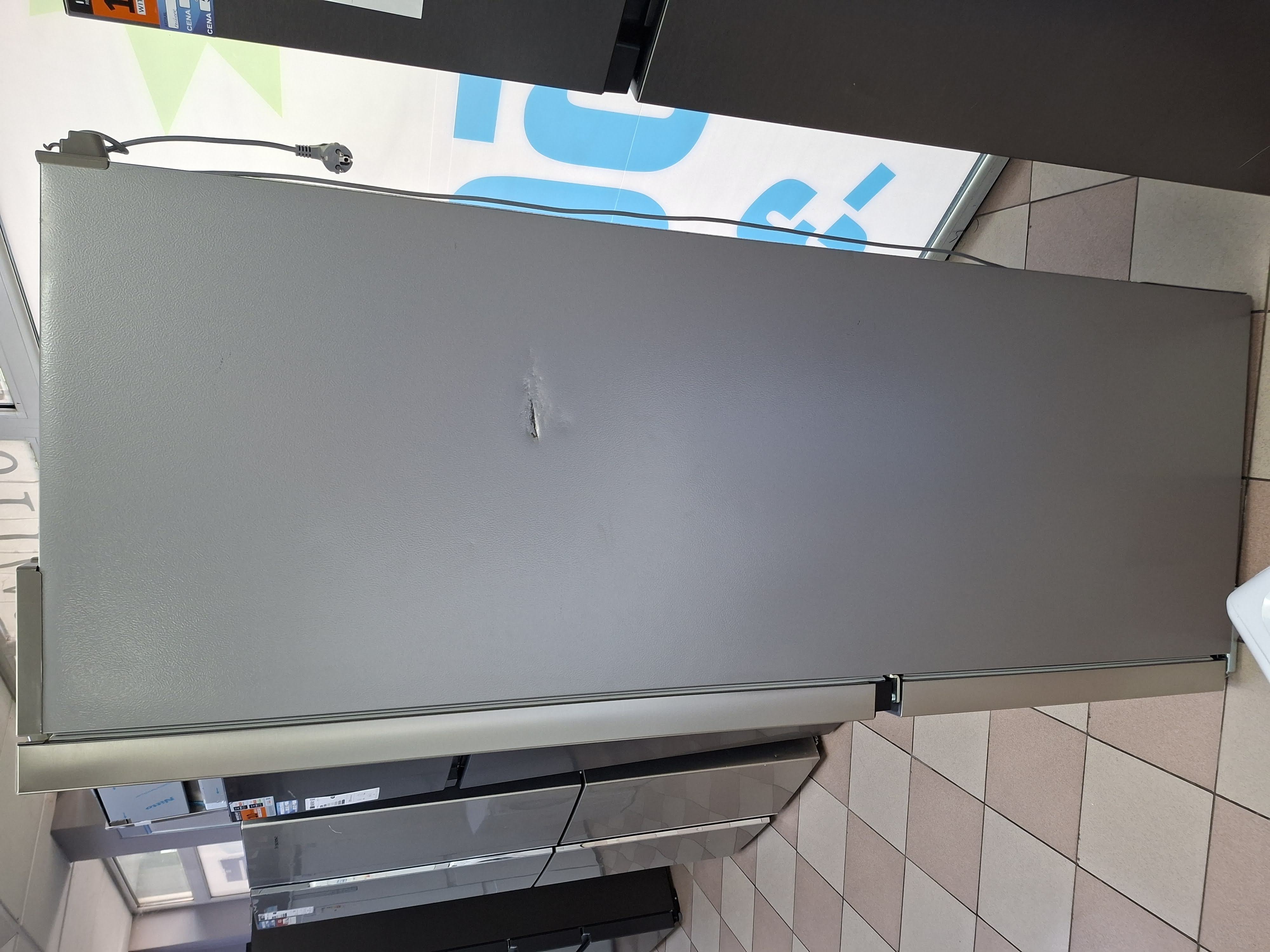 Frižider Whirlpool WHK2 6614 X6E , 193 cm.