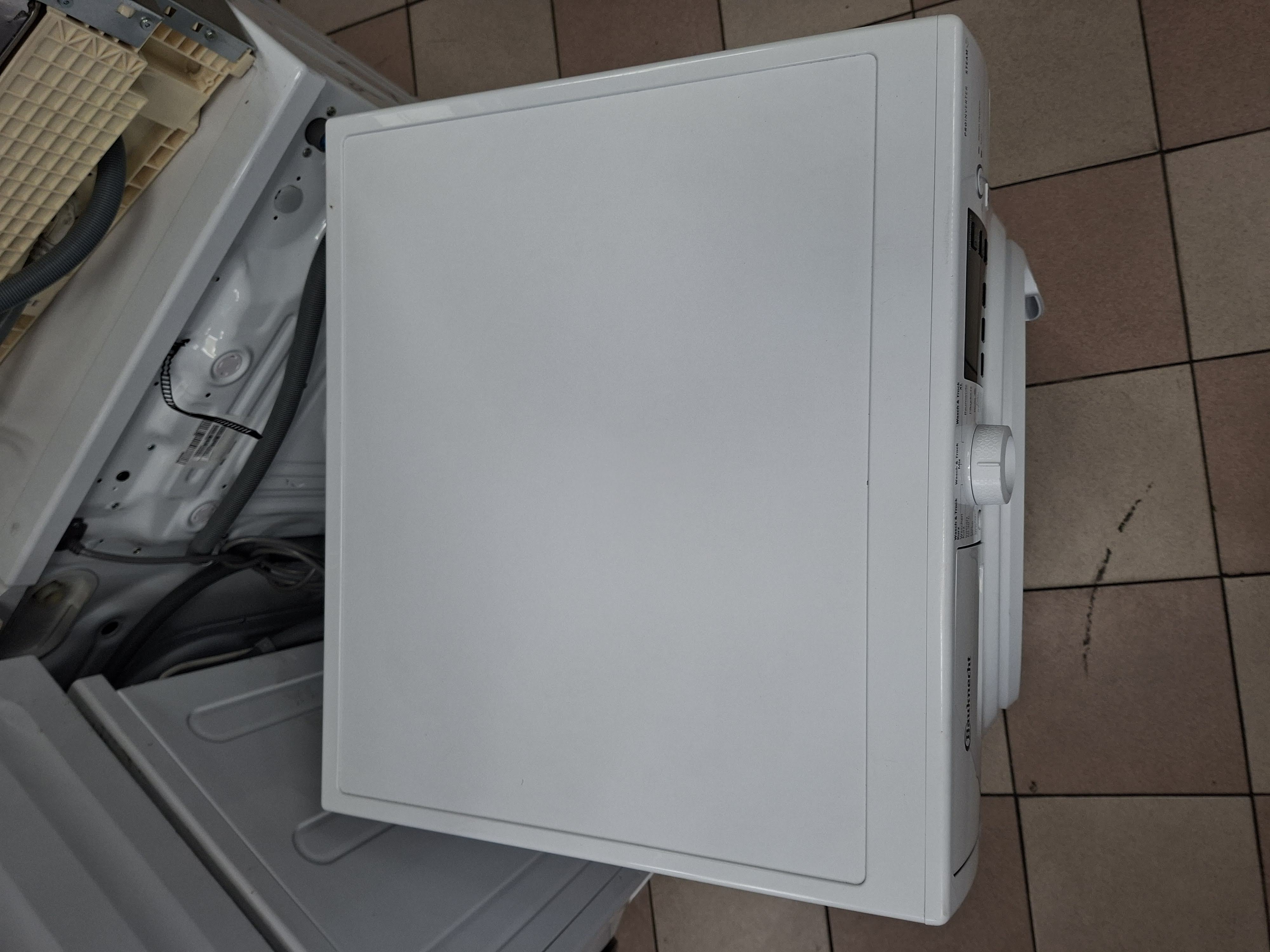 Mašina za pranje i sušenje Bauknecht WT Super Eco 86 43 N , 8+6 kg.