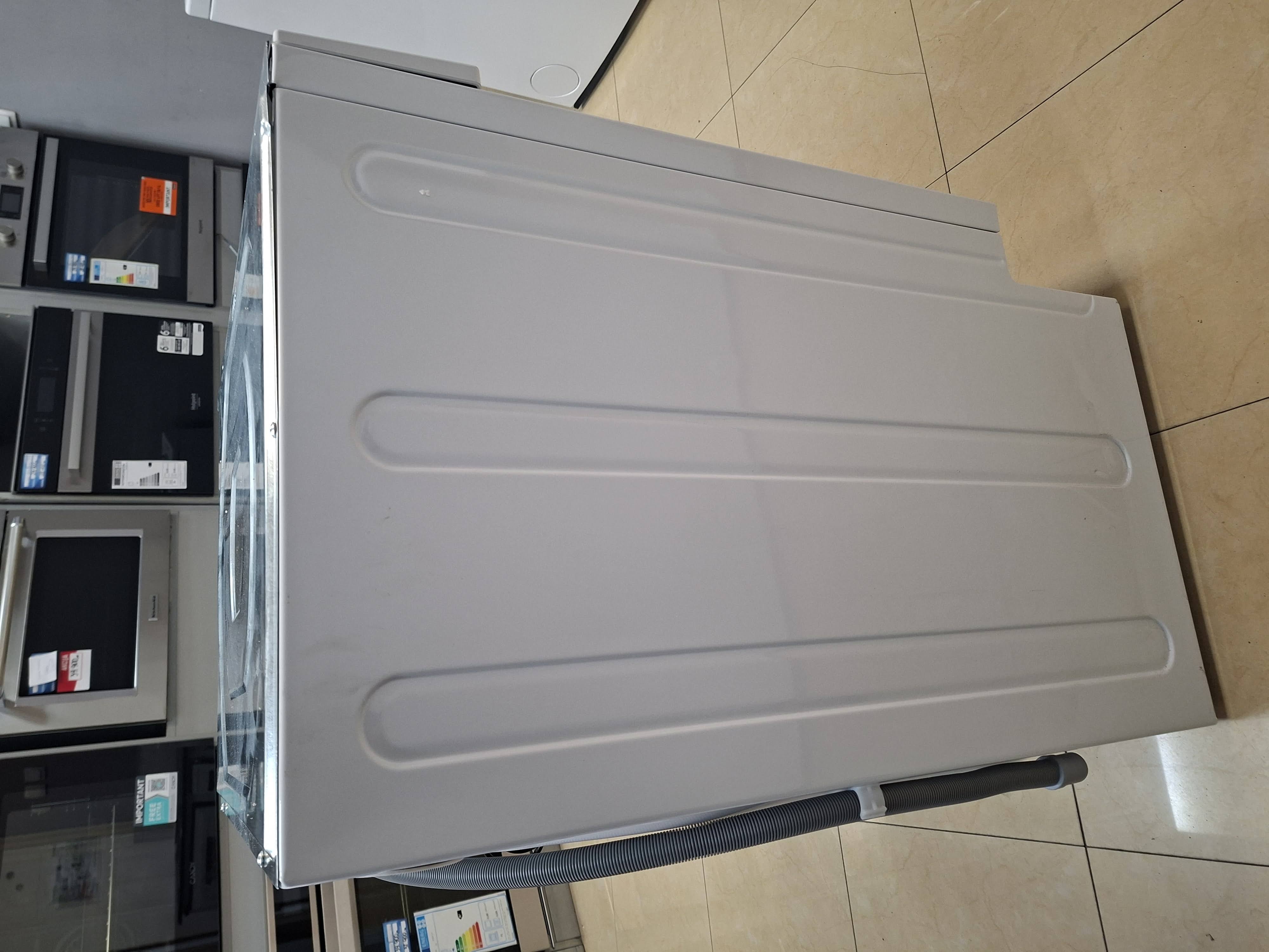 Mašina za pranje i sušenje Hotpoint  Ariston BI WDHG 861485 EU , 8+6 kg.