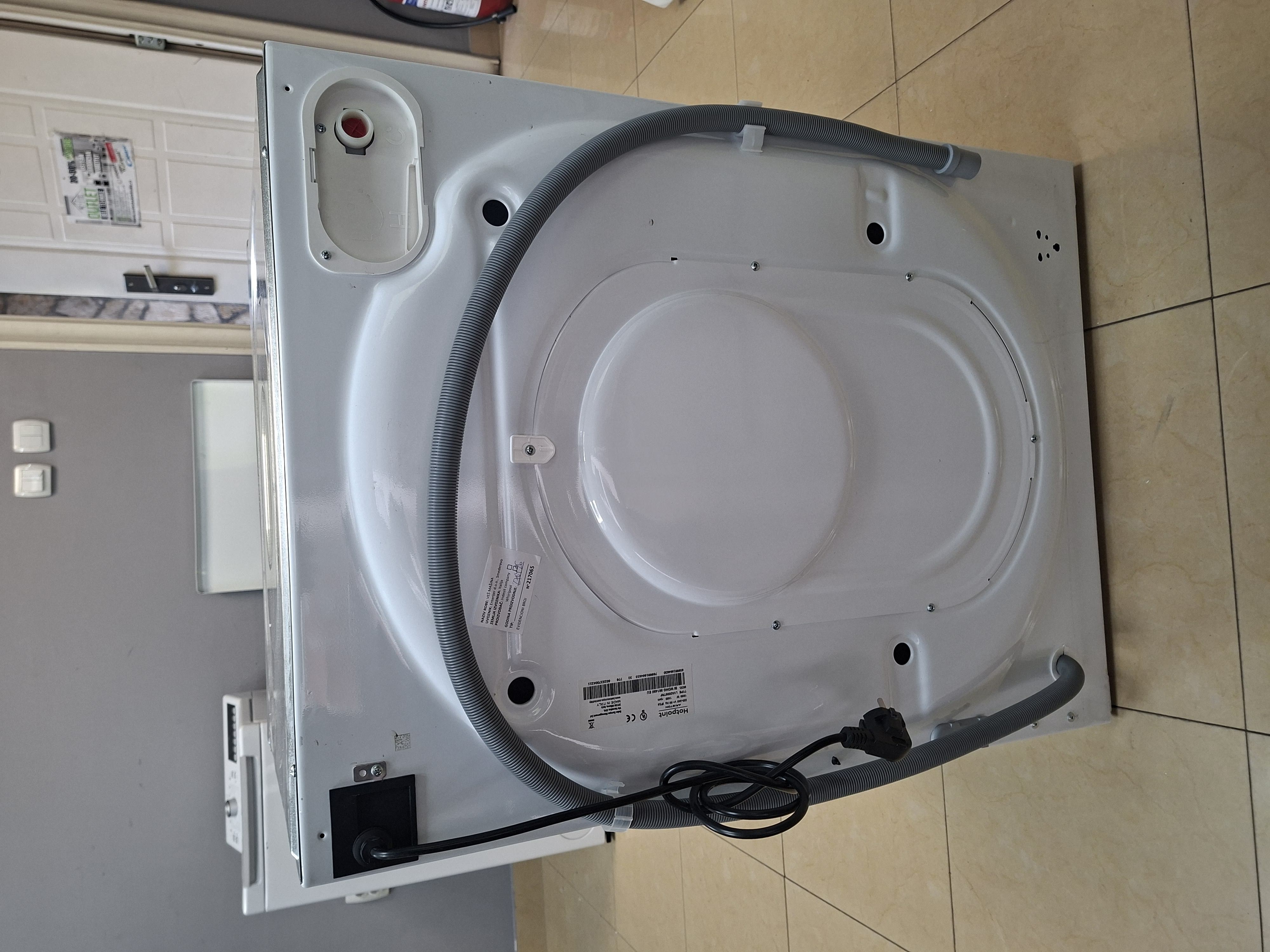 Mašina za pranje i sušenje Hotpoint  Ariston BI WDHG 861485 EU , 8+6 kg.