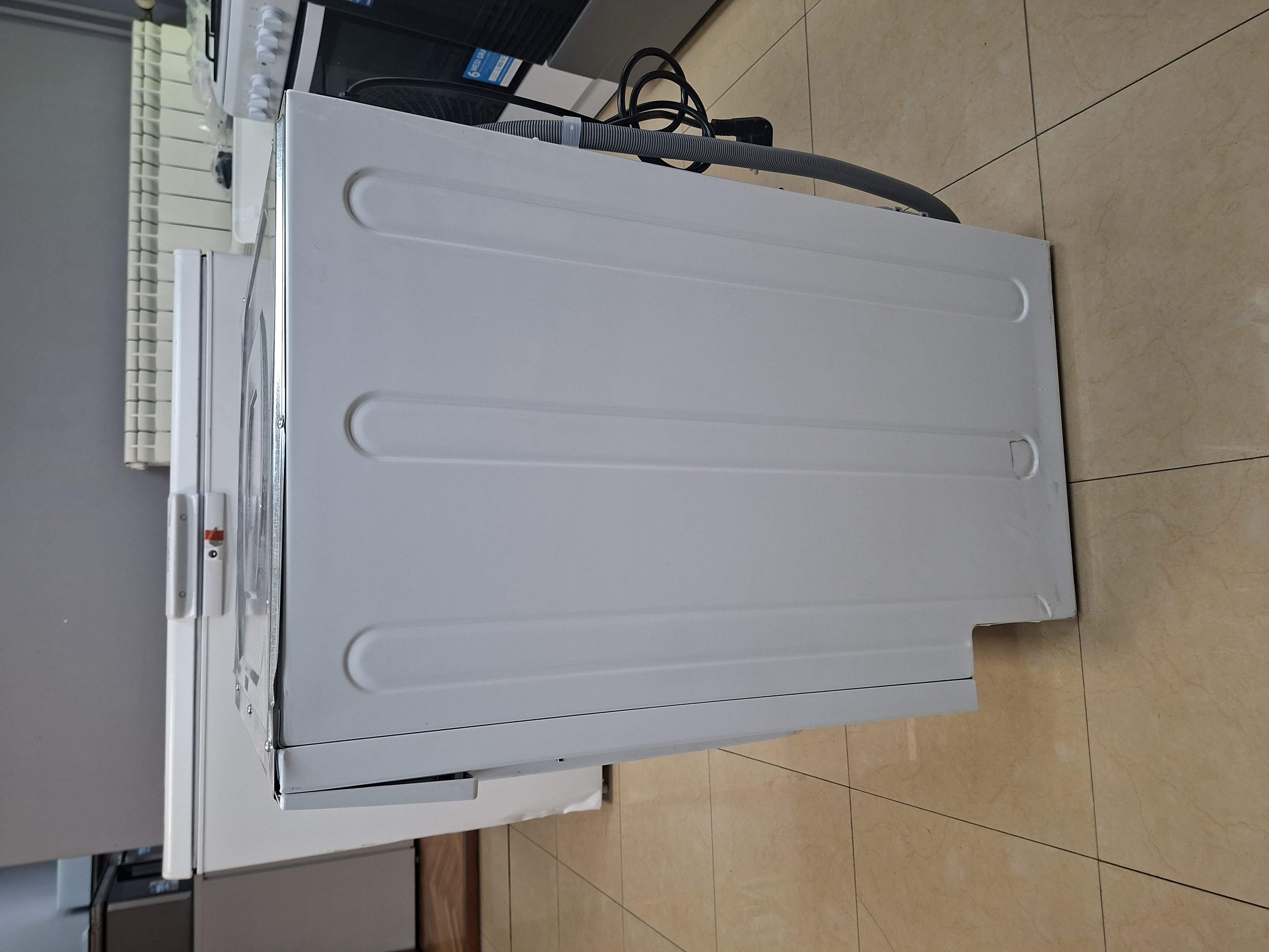 Mašina za pranje i sušenje Hotpoint  Ariston BI WDHG 861485 EU , 8+6 kg.