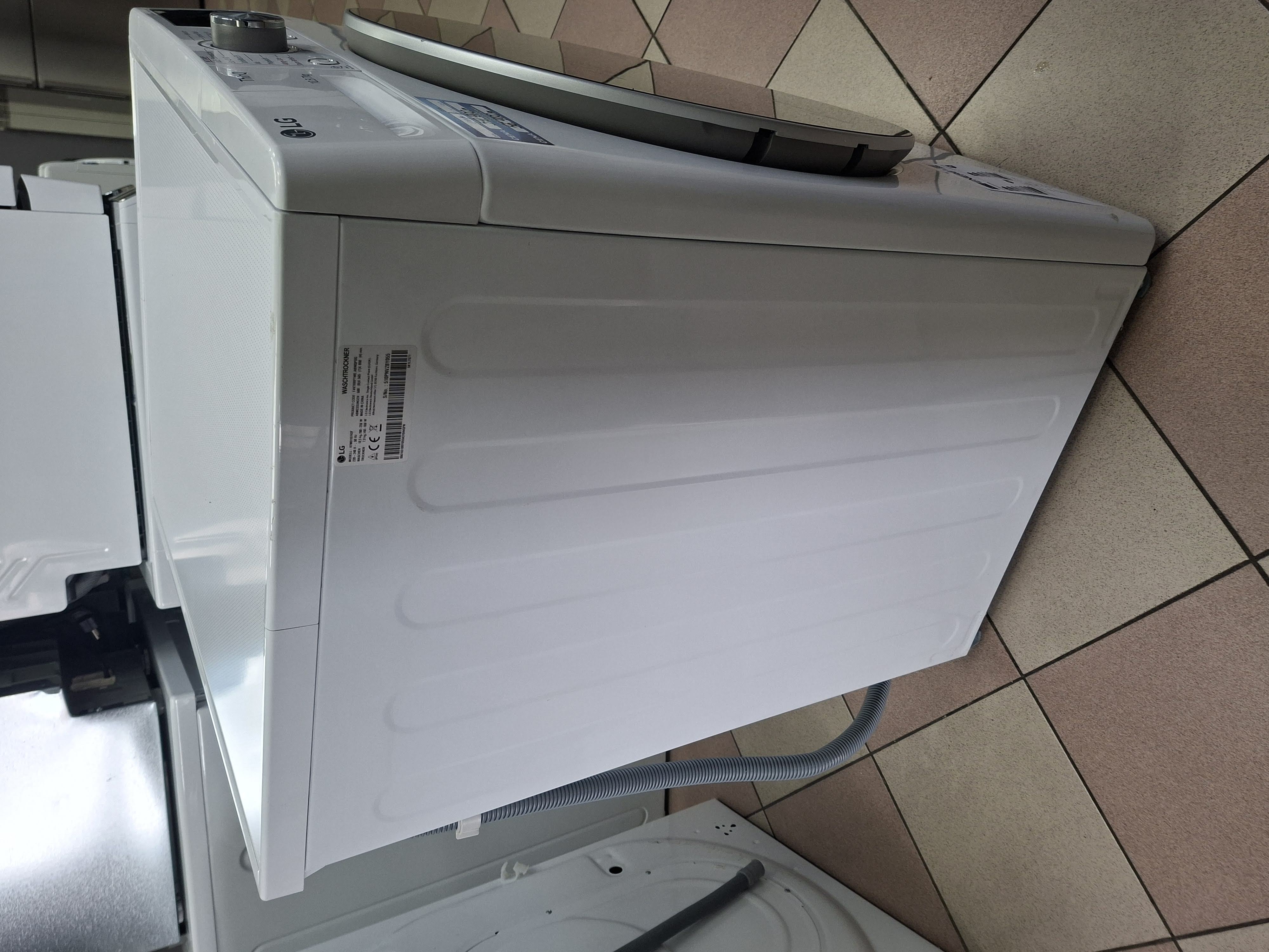 Mašina za pranje i sušenje LG V7WD107H2E , 10.5+7 kg.