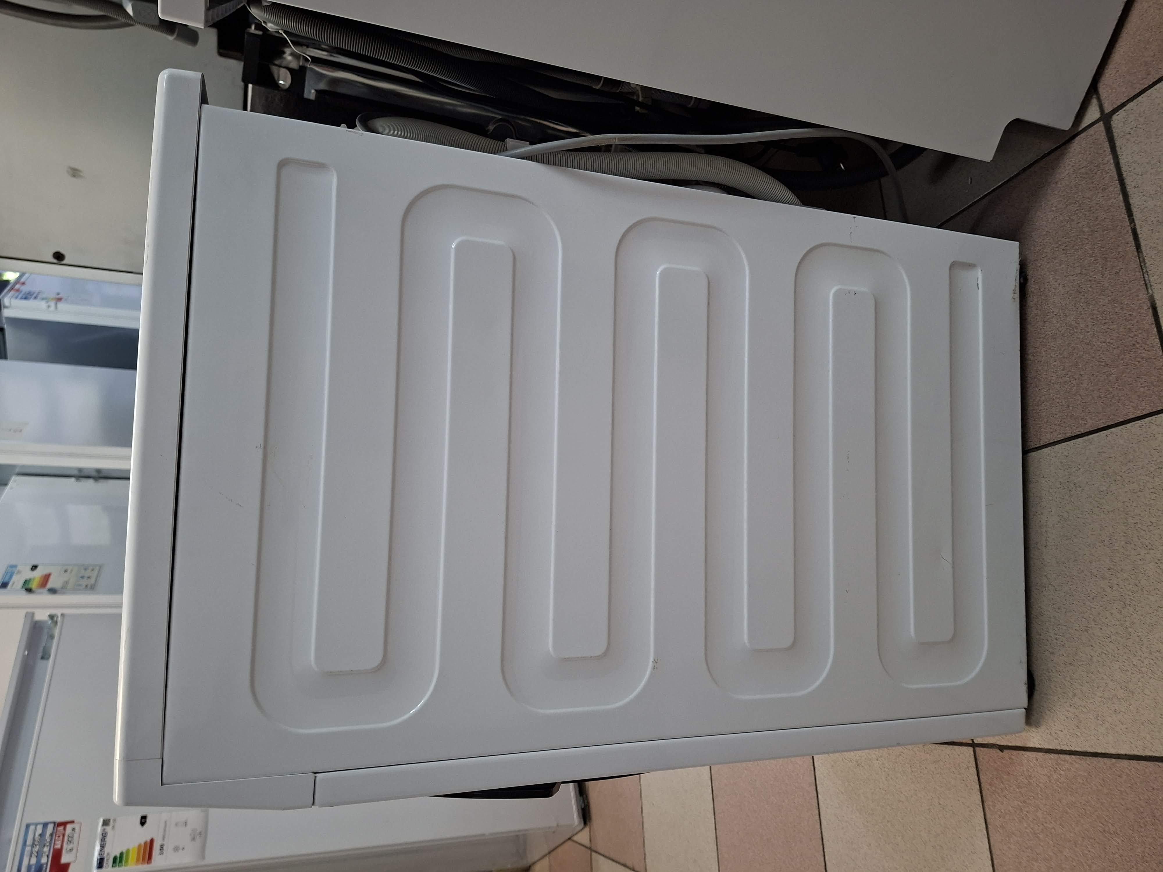 Masina za Pranje i sušenje veša Beko WDW85141Steam1 . 8+5 kg.