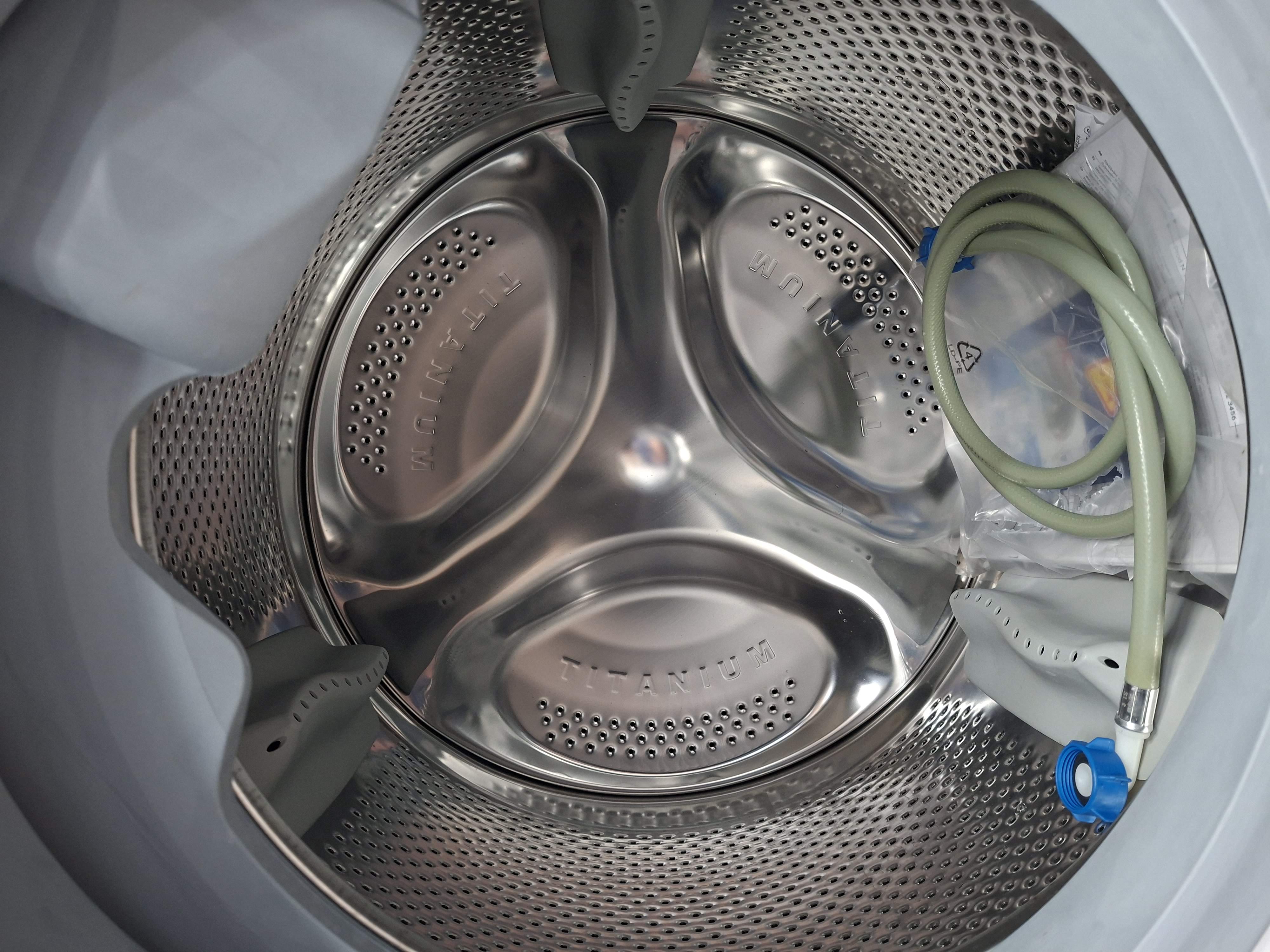 Mašina za pranje i sušenje veša Hotpoint Ariston AQD972F 697 EU N