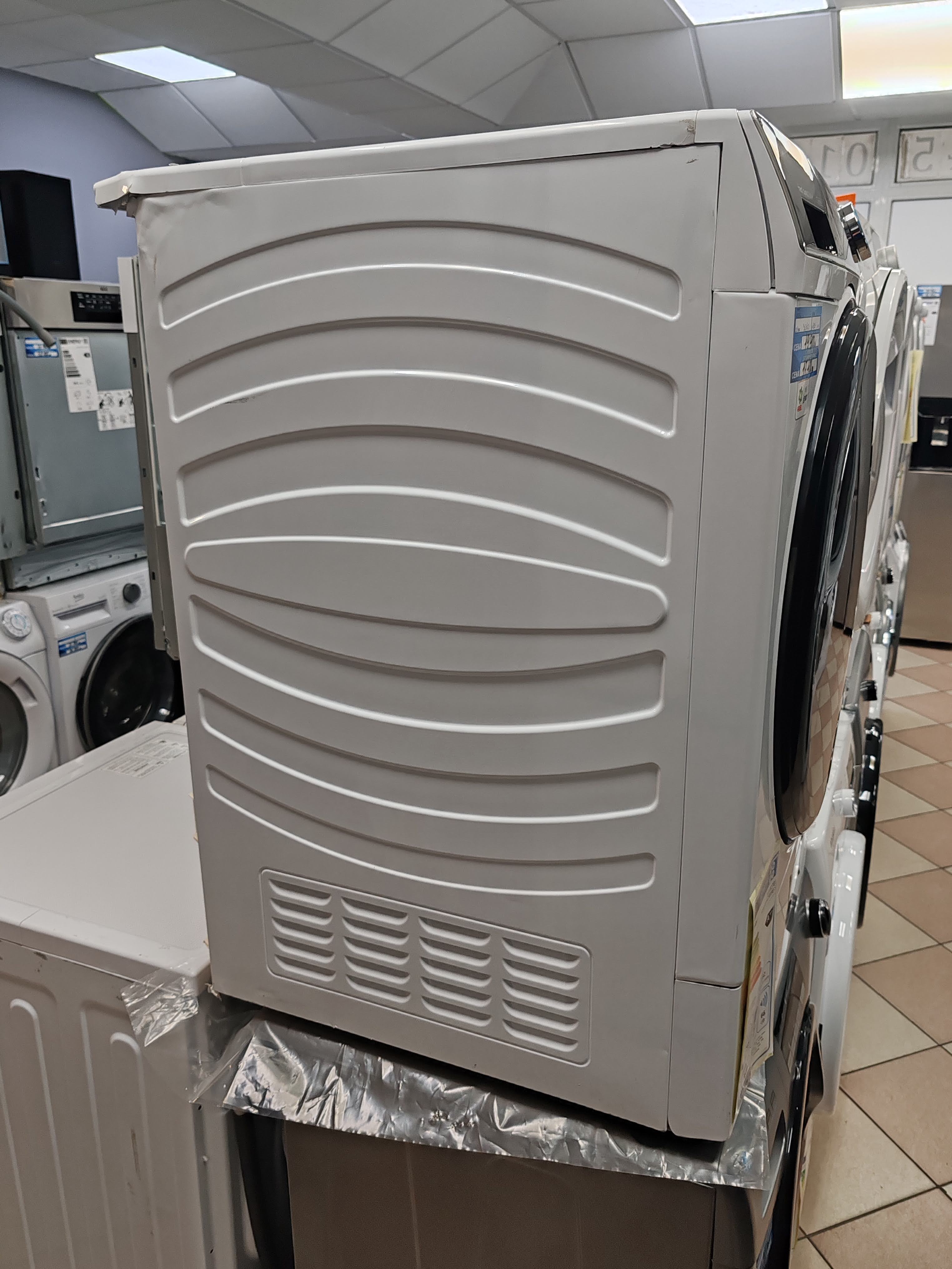Mašina za sušenje veša Haier HD100-A2959E-S , 10 kg.