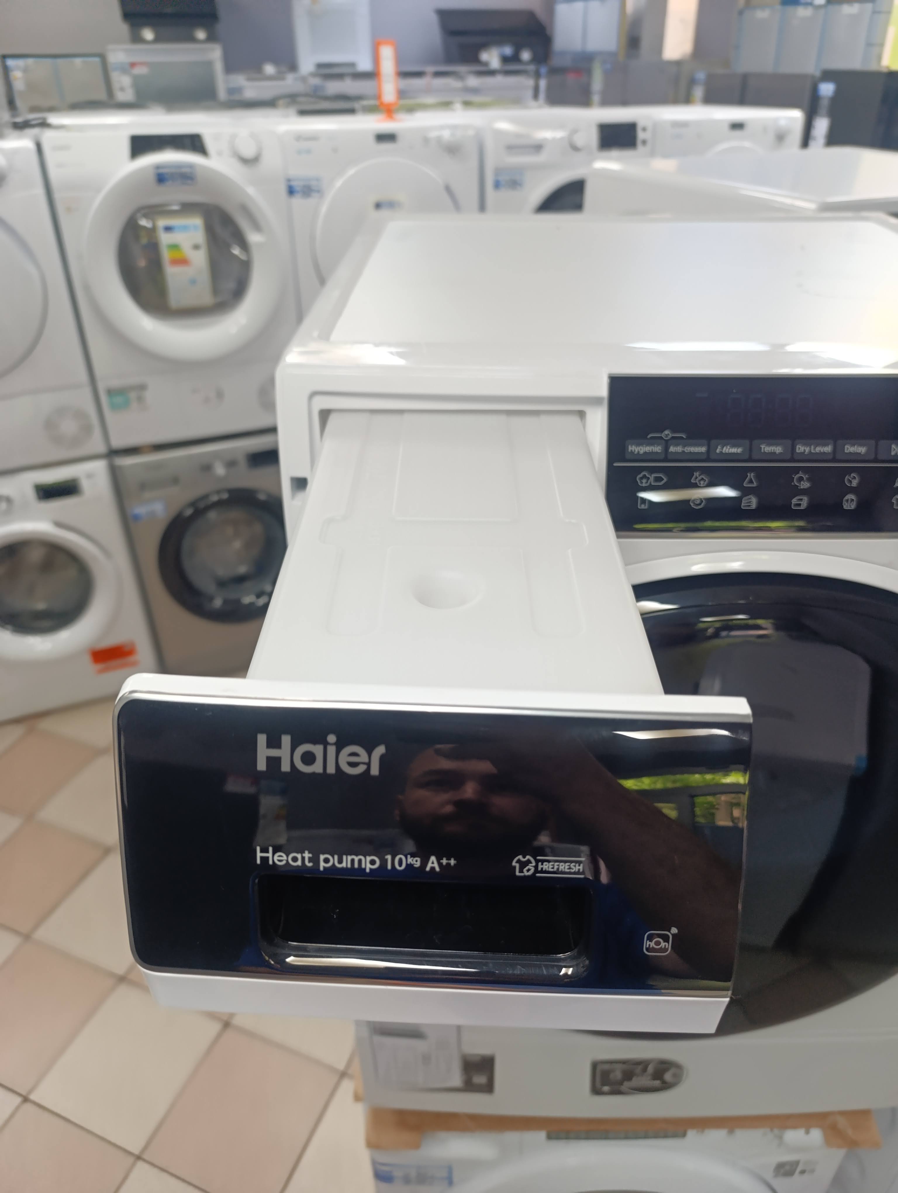 Mašina za sušenje veša Haier HD100-A2959E-S , 10 kg.