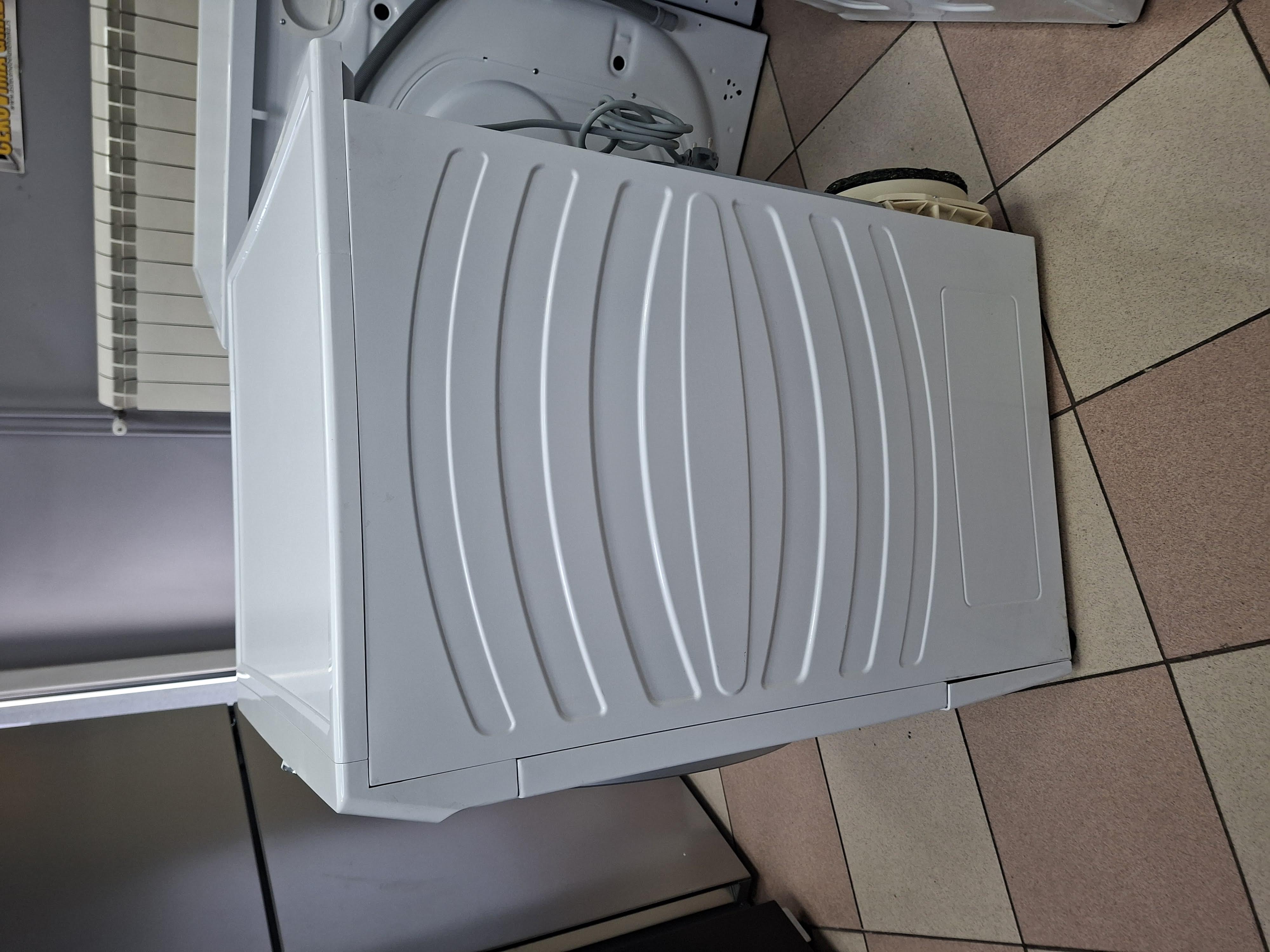 Mašina za sušenje veša NOVA Hoover NDE H10A2TSBEXS-S, 10 kg.