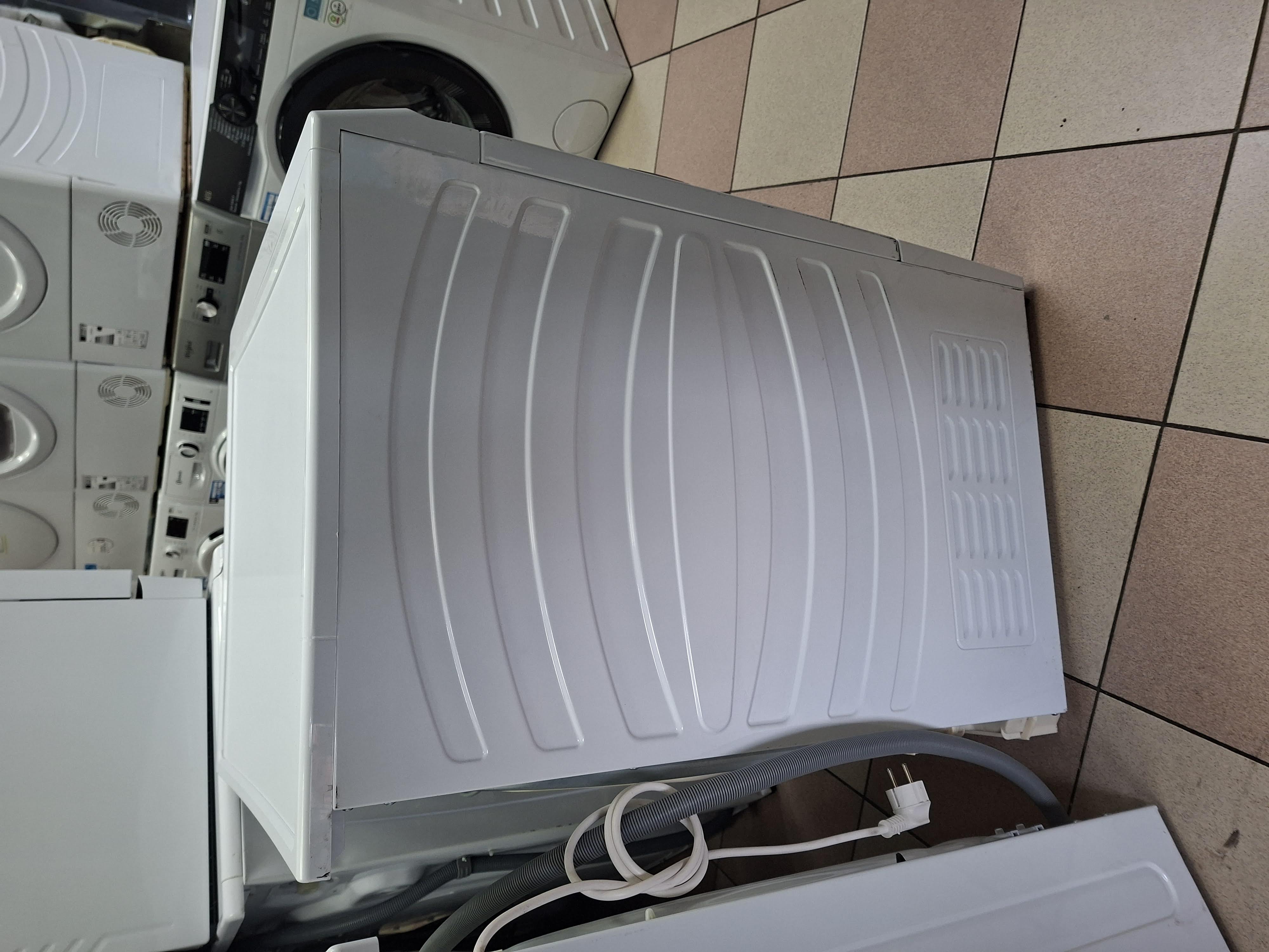 Mašina za sušenje veša NOVA Hoover NDE H10A2TSBEXS-S, 10 kg.