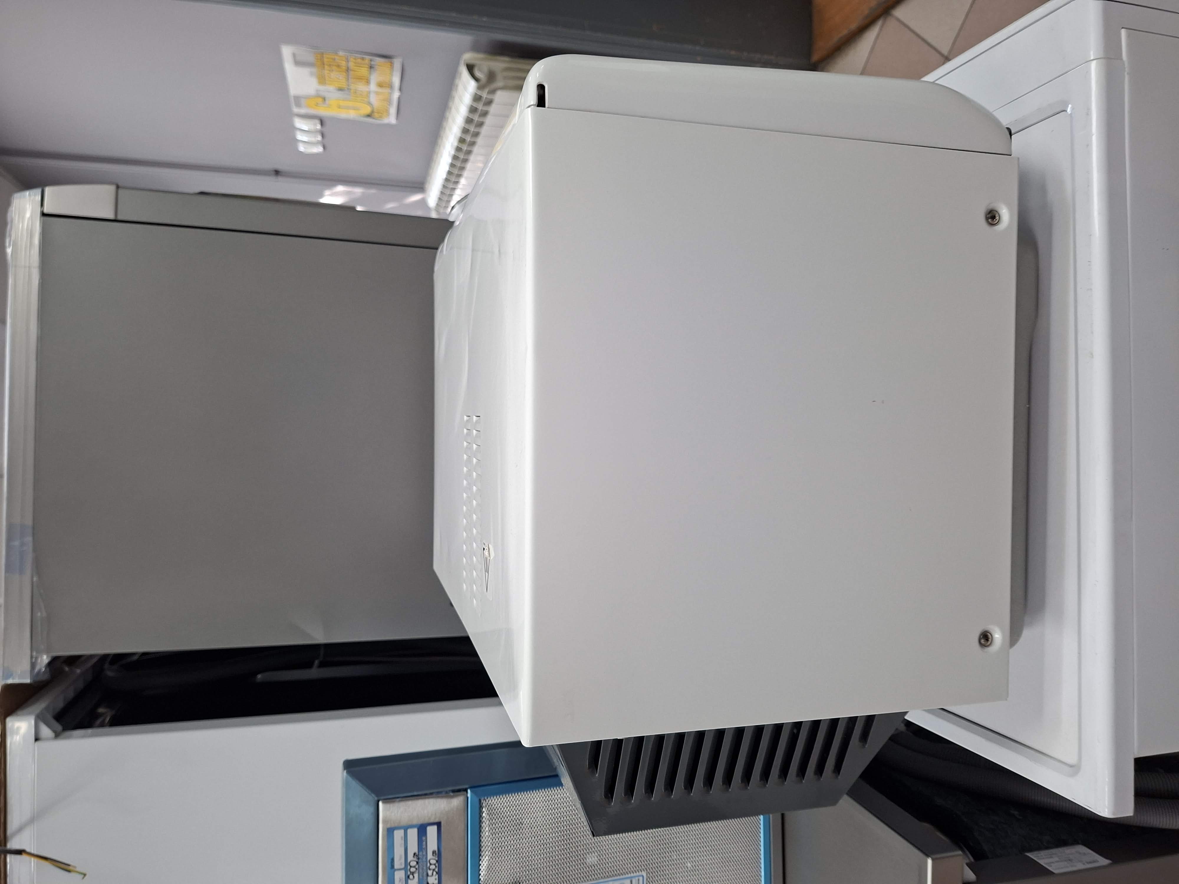 Mikrotalasna Whirlpool CB15/WH CucinaBarilla,29 L