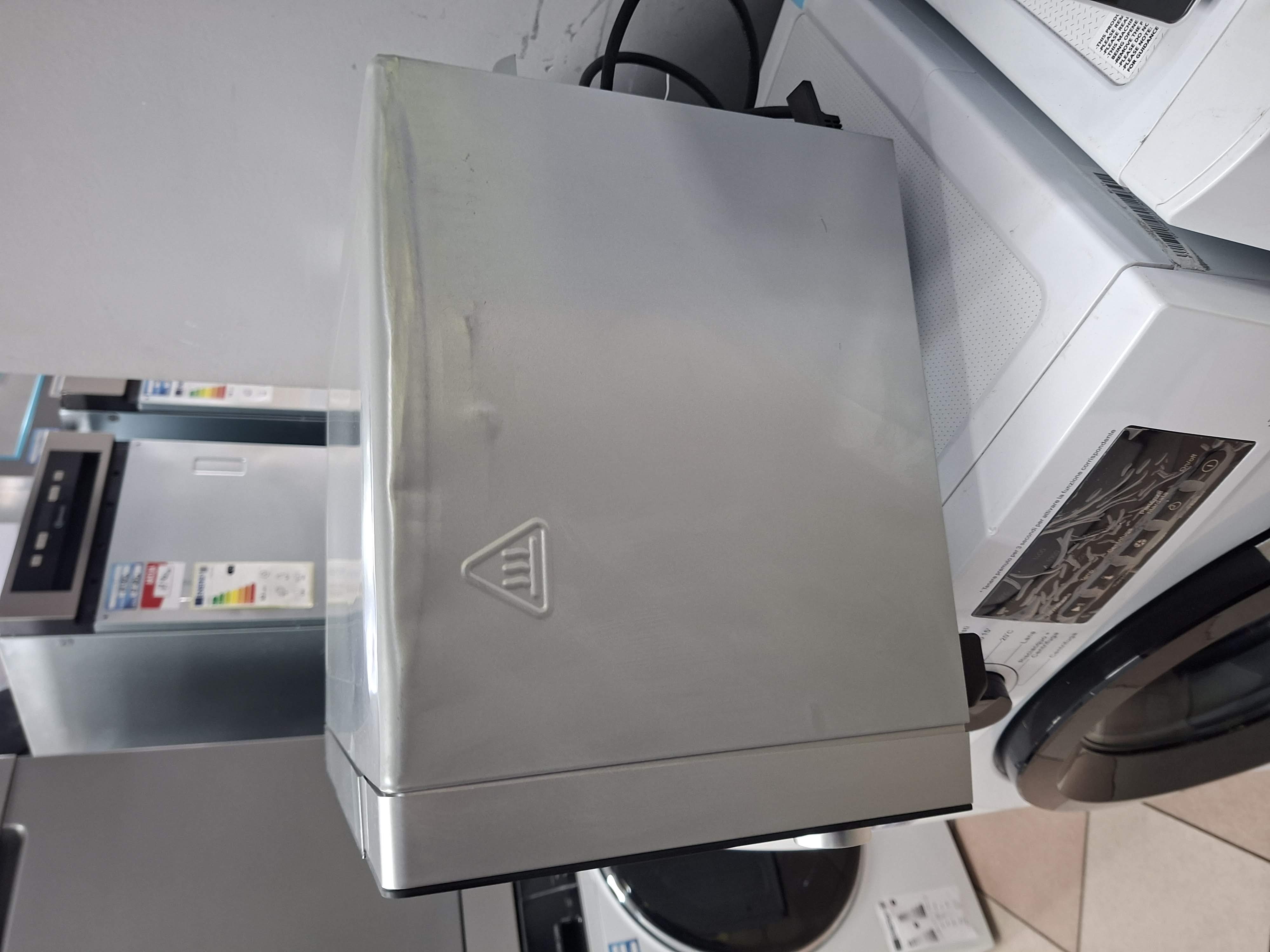 Mikrotalasna Whirlpool MWF 259 SB (2), 25L
