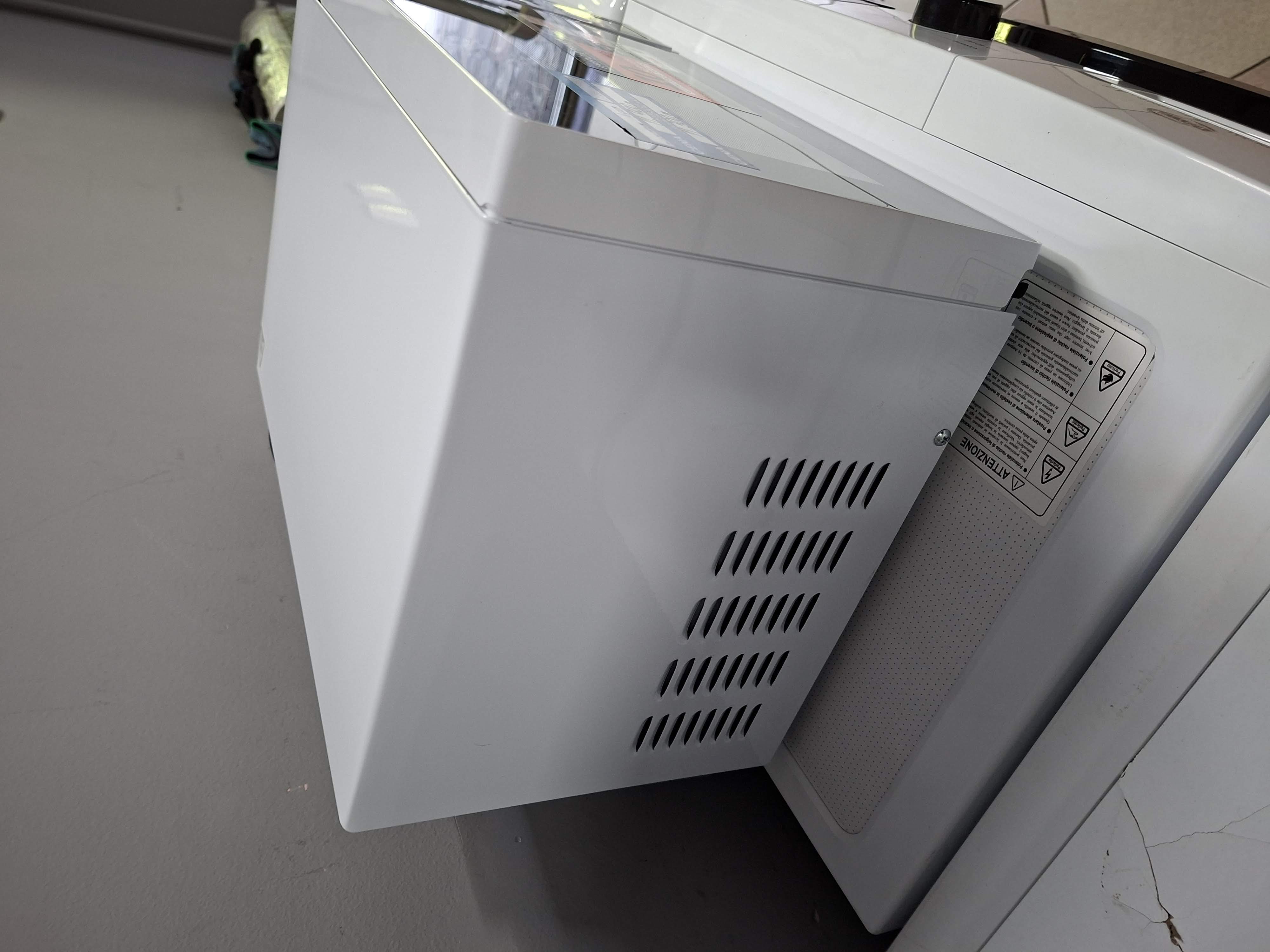 Mikrotalasna Whirlpool MWP 203 W , 20L
