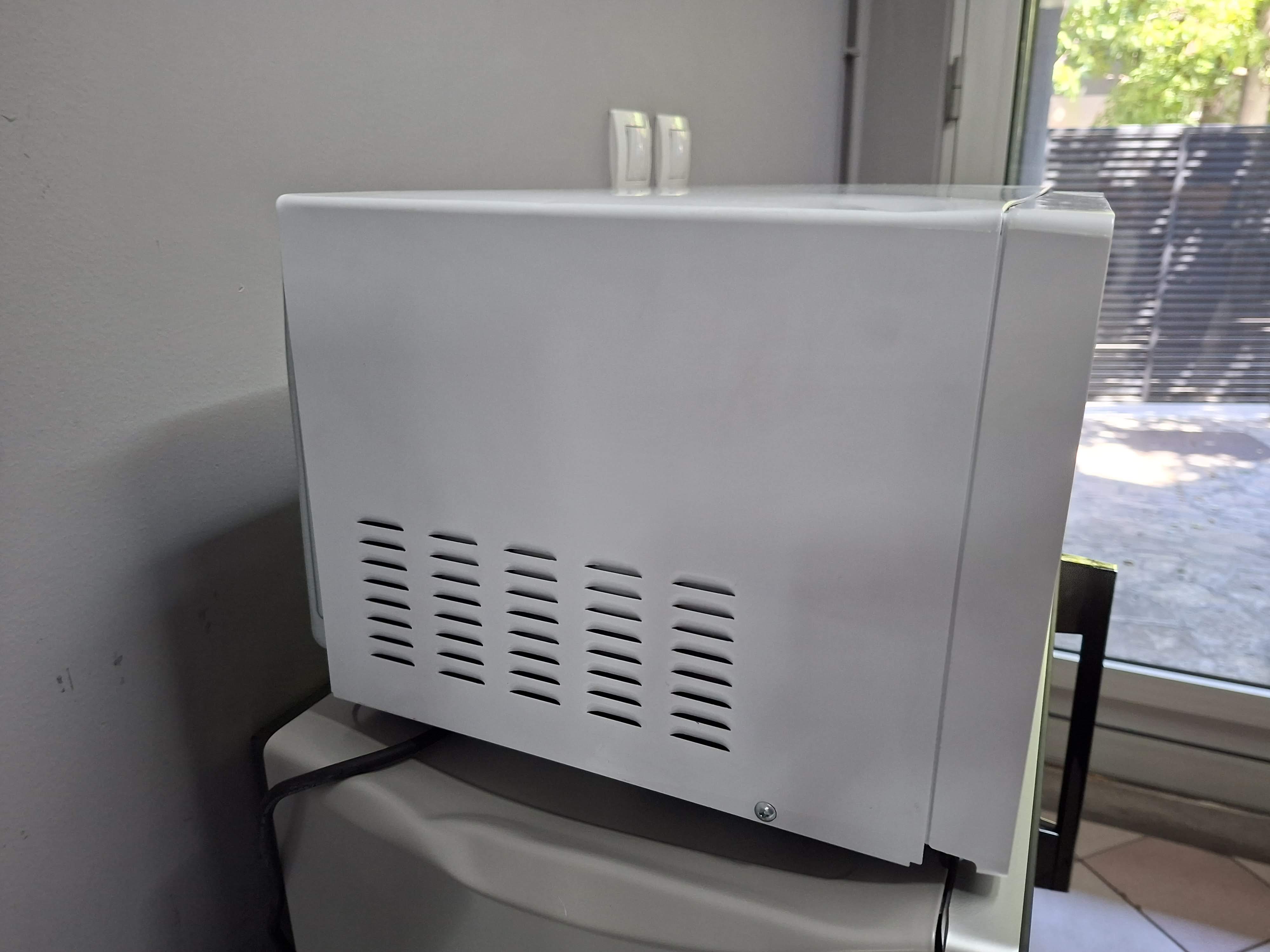 Mikrotalasna Whirlpool MWP 203 W , 20L