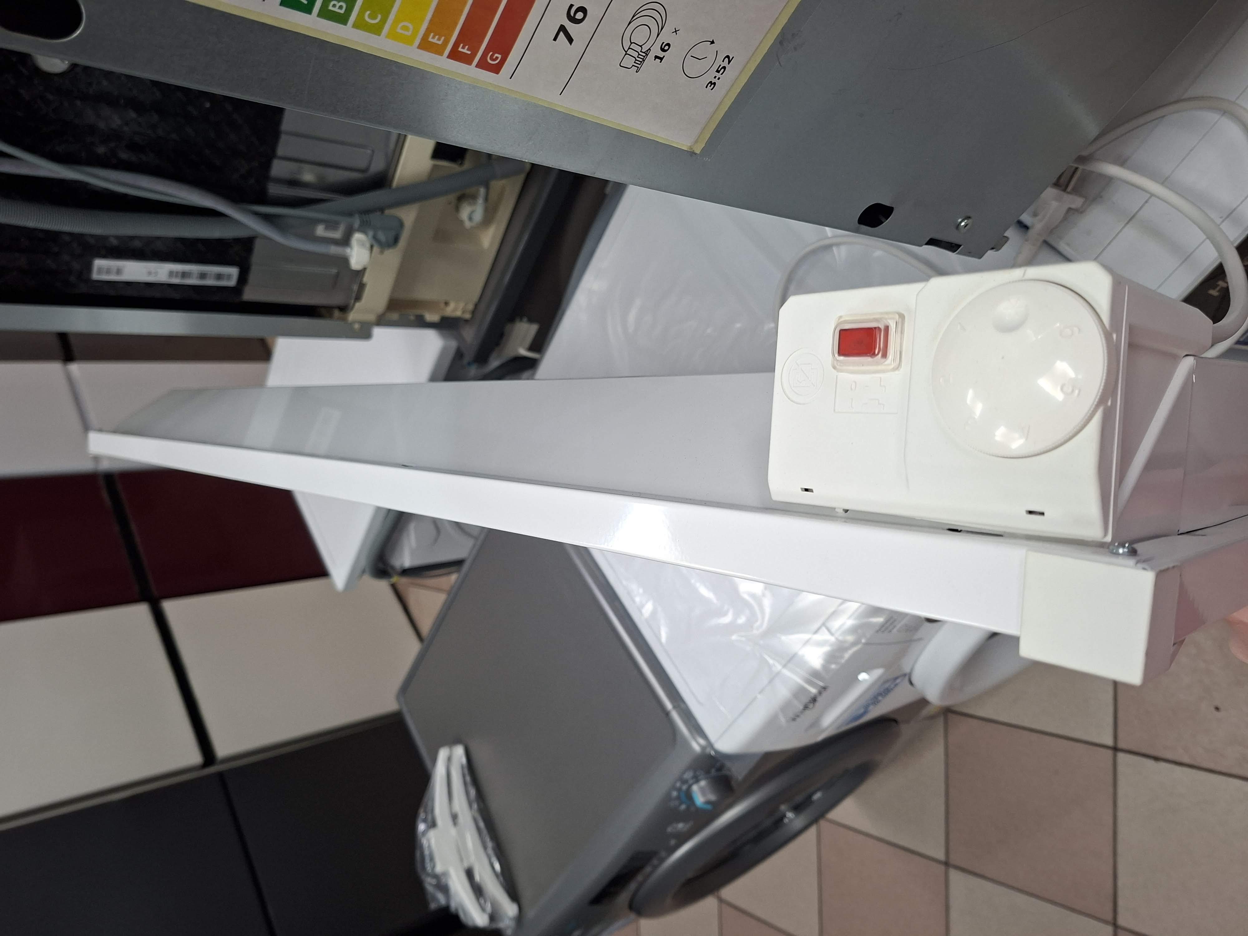 Panelni Radijator TESY CN03 300 MIS F