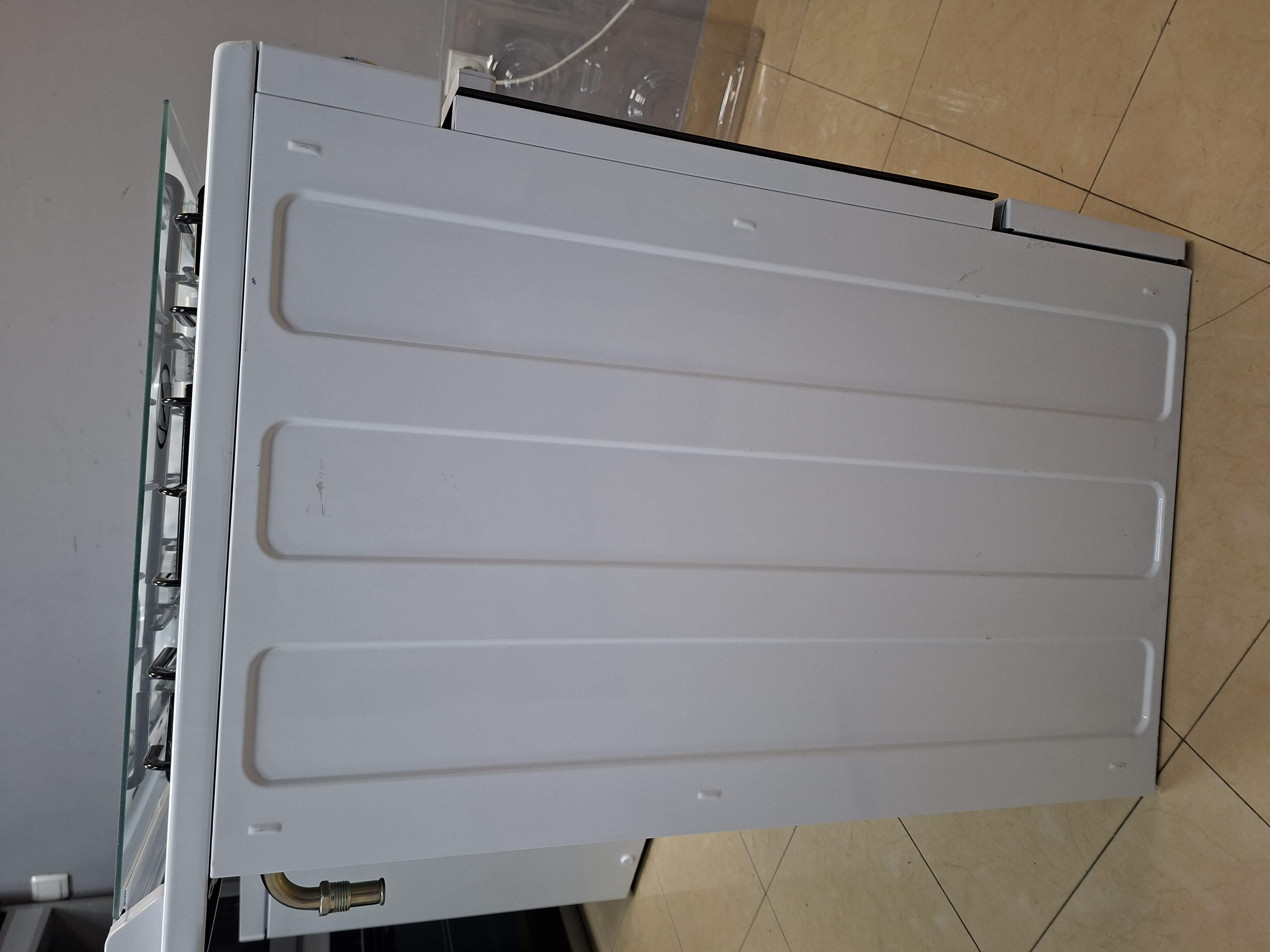 Plinski šporet Beko FSM62320DWS, 60cm