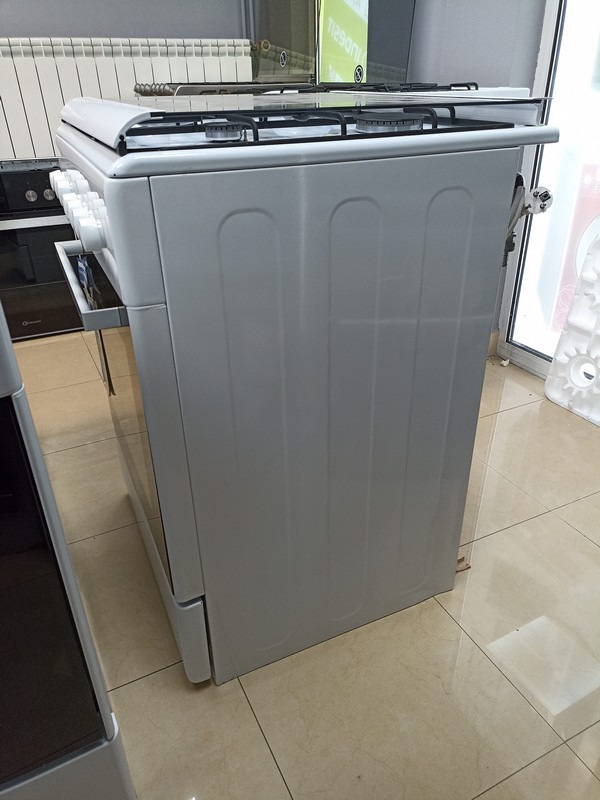 Plinski Šporet Candy CCG6503PW , 60 cm.