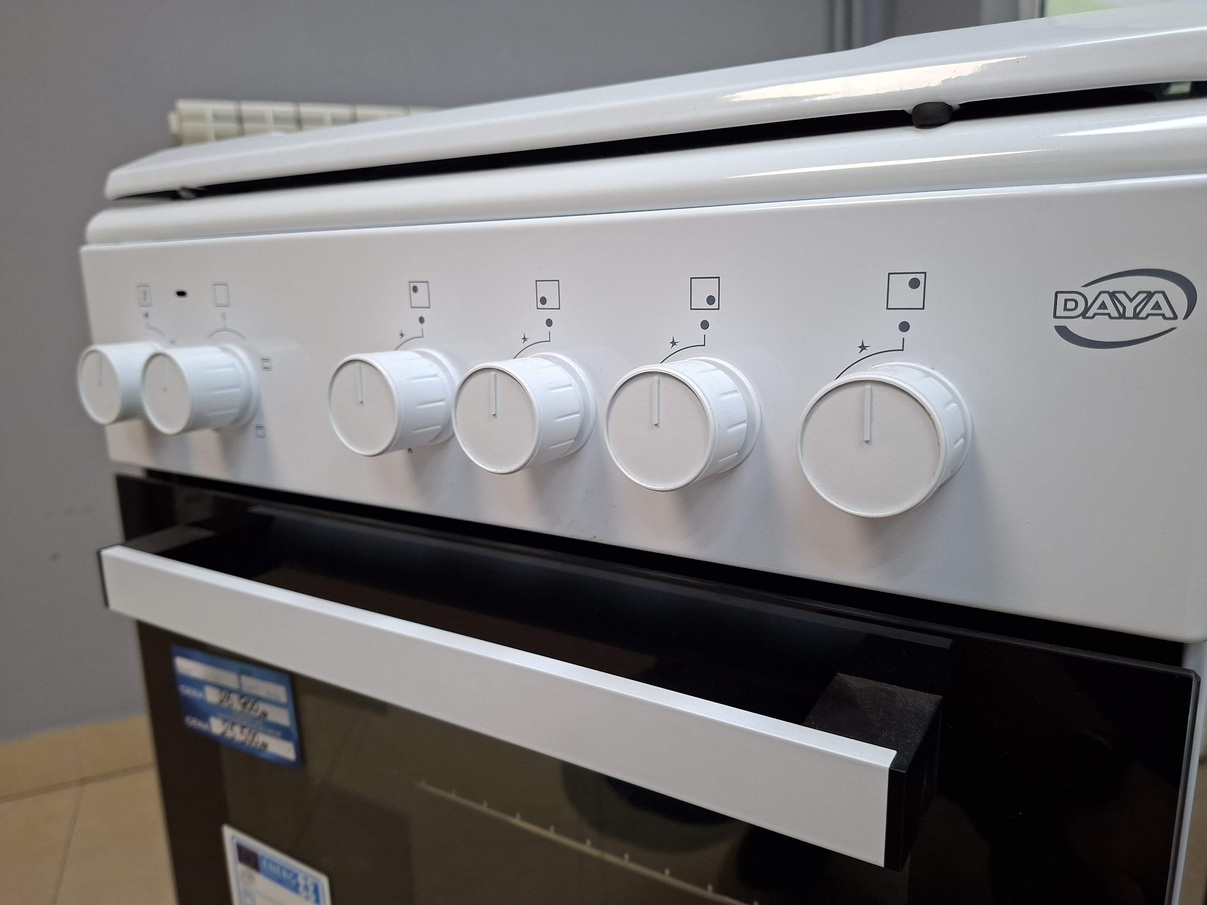 Plinski Šporet Daya CG50FE , 50 cm.