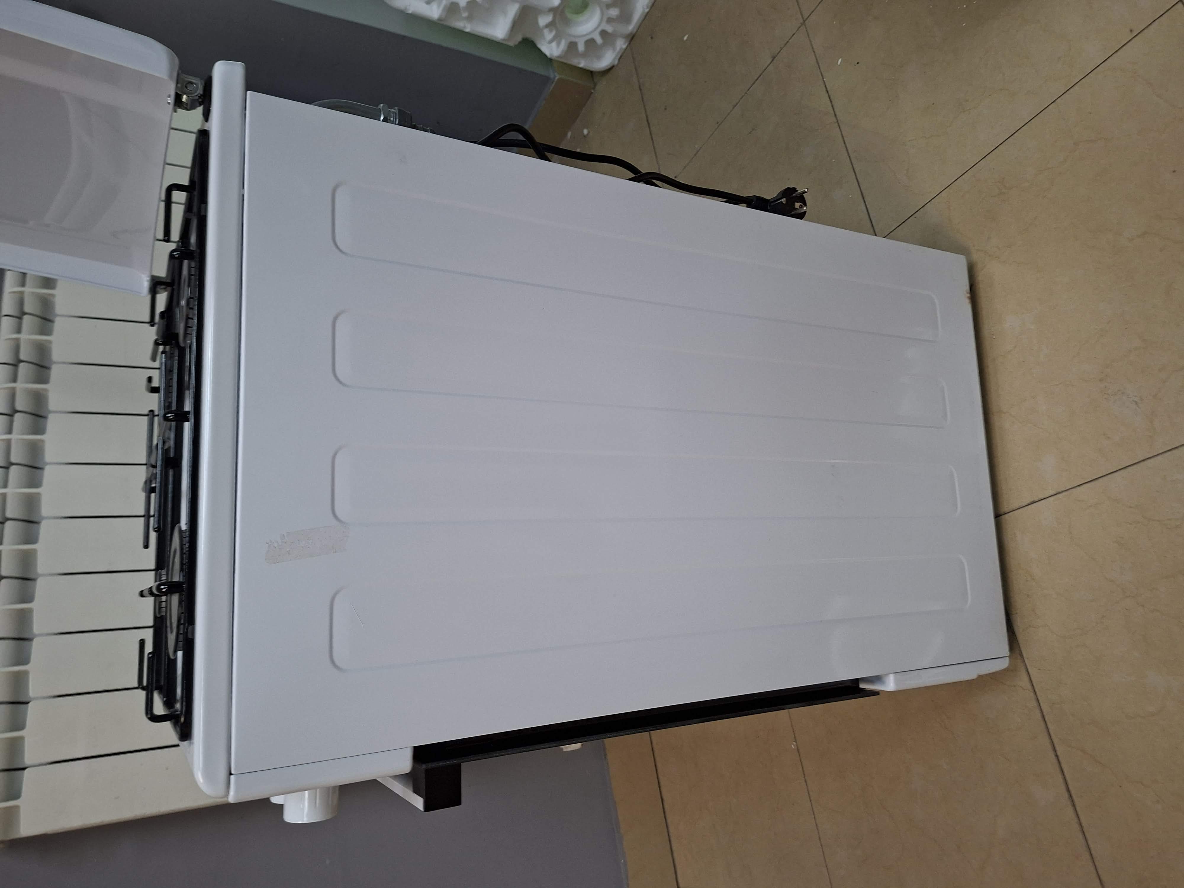 Plinski Šporet Daya CG50FE , 50 cm.